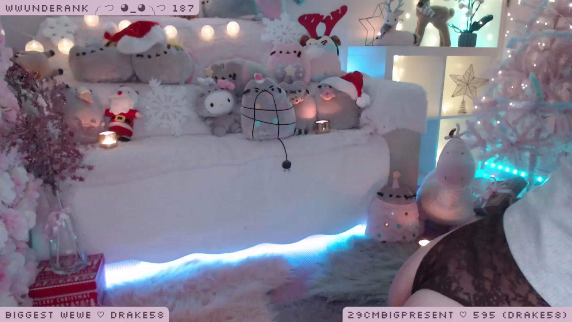Gallery image thumbnail from MerryBishmas's myfreecams stream on, 12/22/2022, 03:05 image 3 of 20