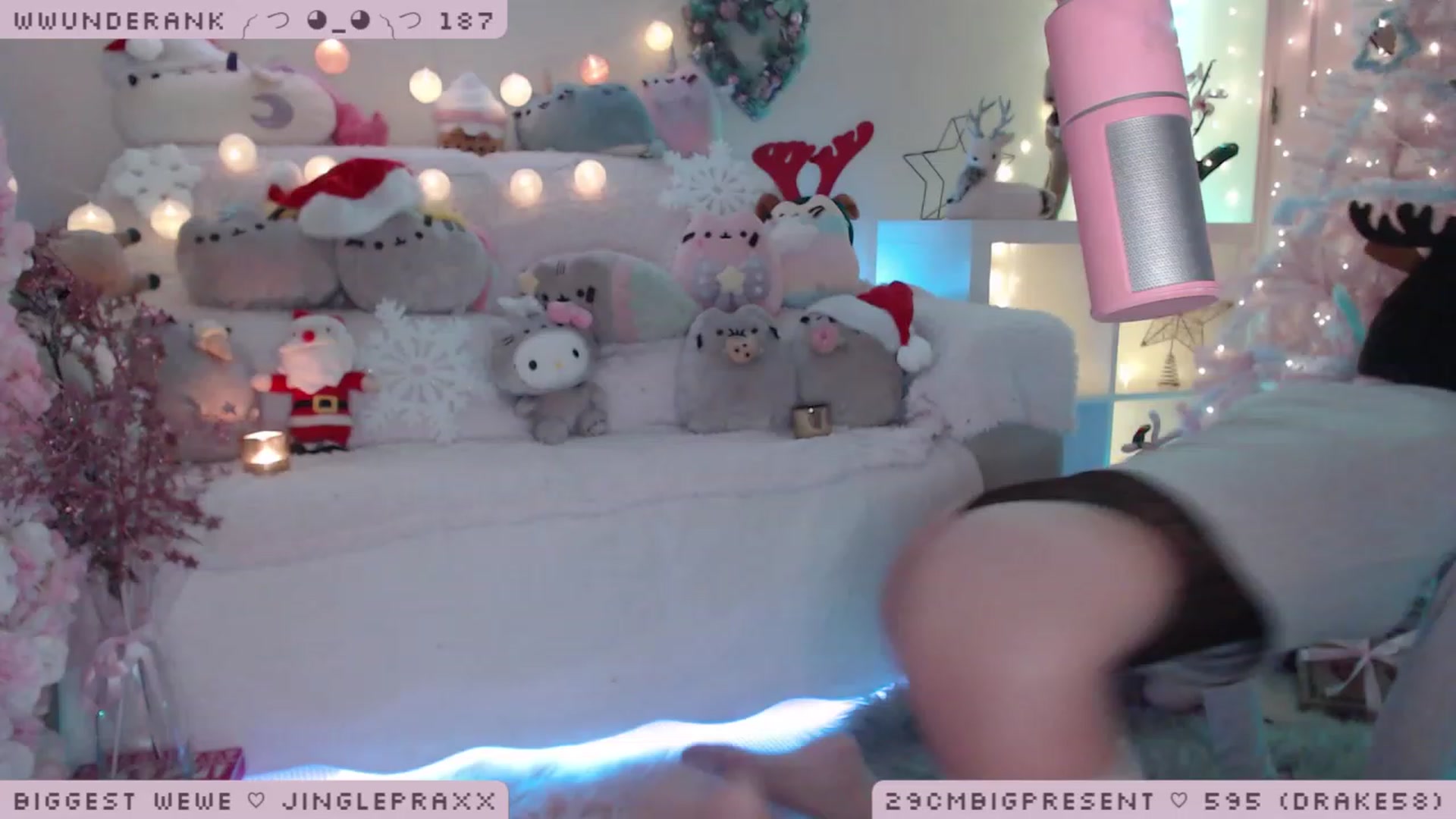 Gallery image thumbnail from MerryBishmas's myfreecams stream on, 12/22/2022, 03:05 image 19 of 20
