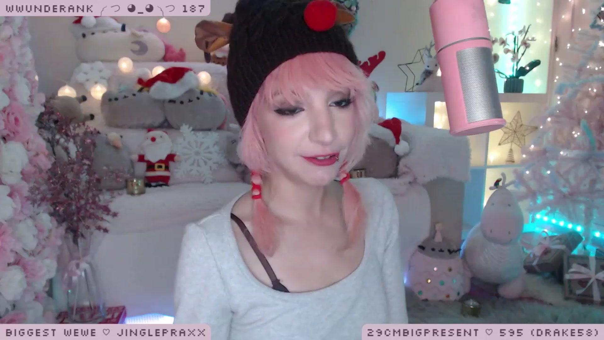 Gallery image thumbnail from MerryBishmas's myfreecams stream on, 12/22/2022, 03:05 image 20 of 20