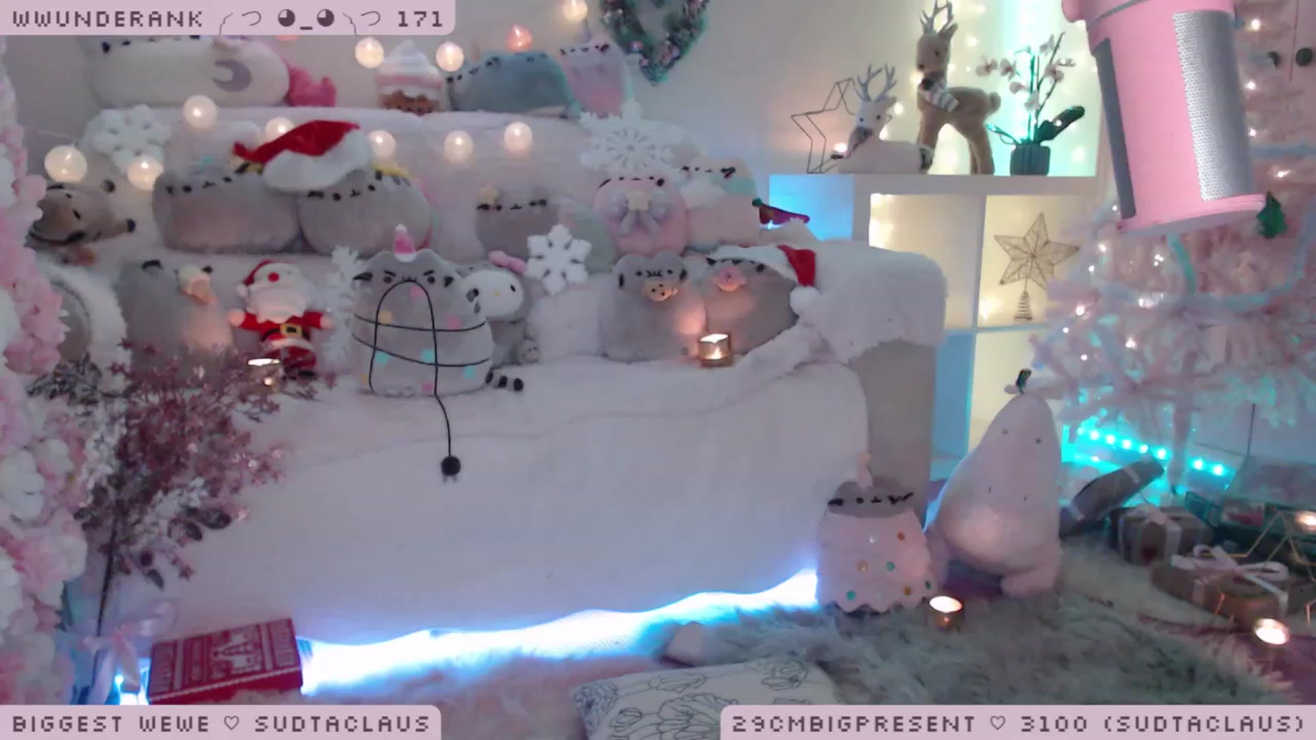 Gallery image thumbnail from MerryBishmas's myfreecams stream on, 12/24/2022, 01:45 image 17 of 20