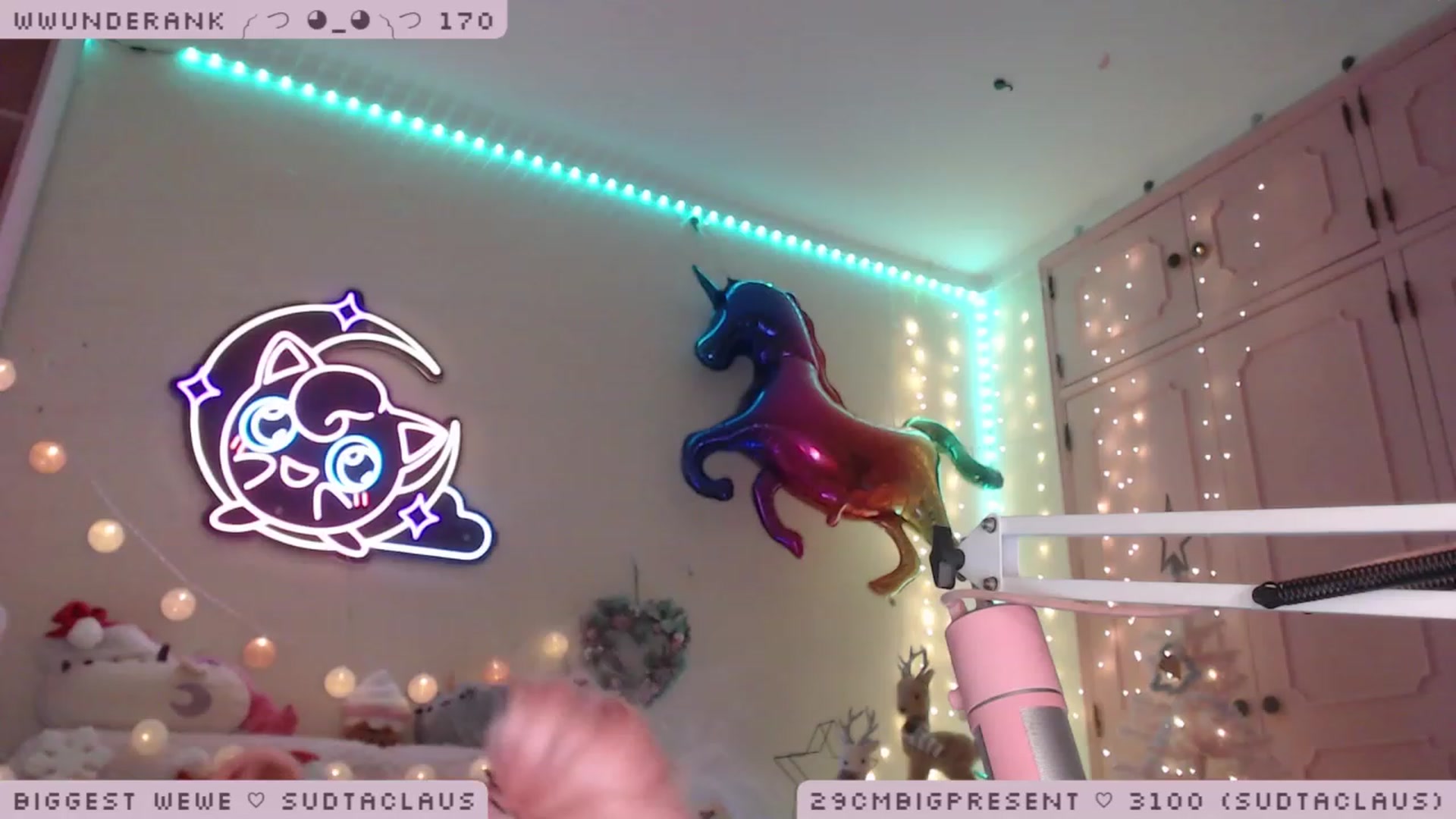 Gallery image thumbnail from MerryBishmas's myfreecams stream on, 12/24/2022, 04:03 image 13 of 20