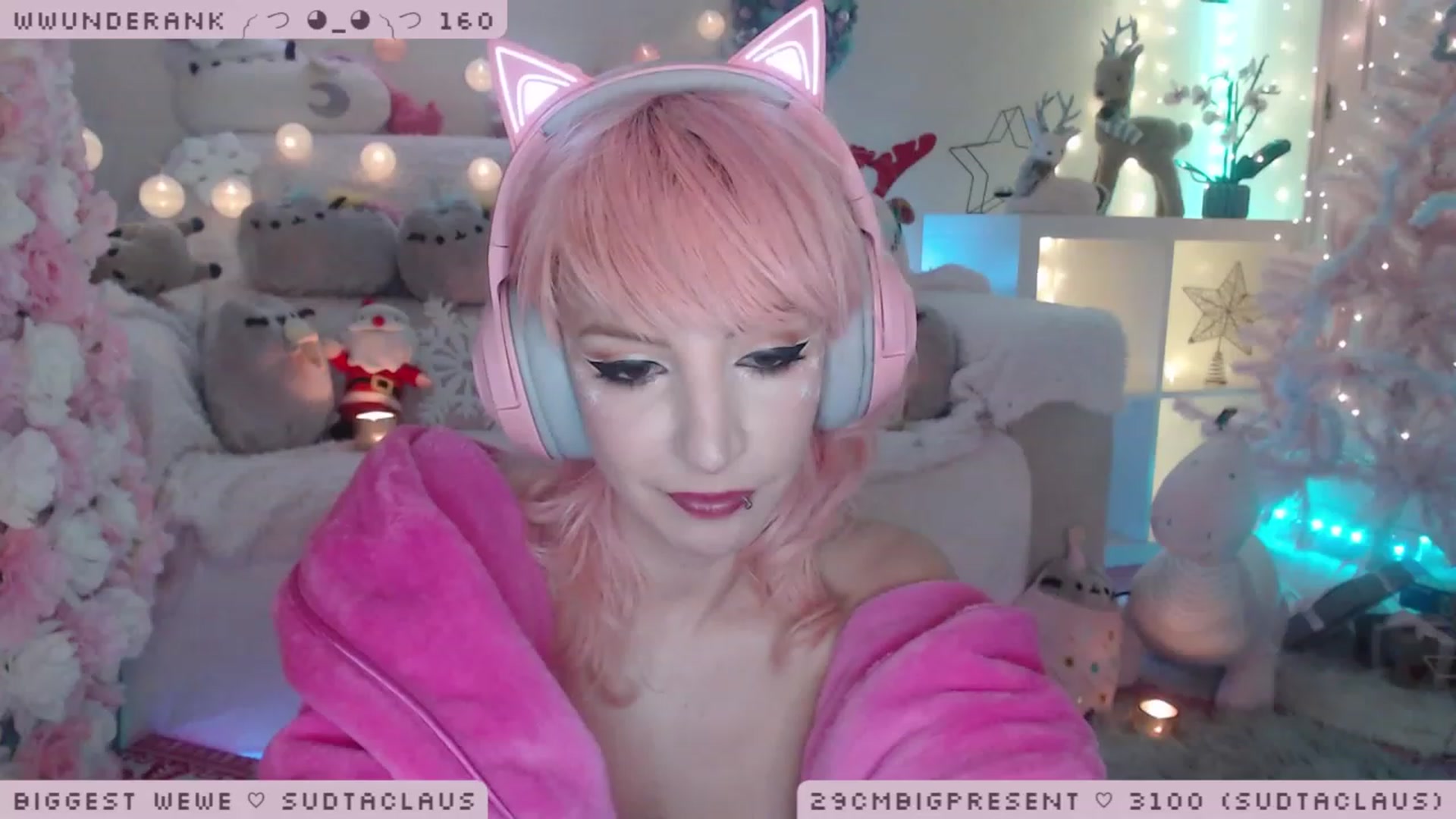 Gallery image thumbnail from MerryBishmas's myfreecams stream on, 12/26/2022, 03:25 image 14 of 20