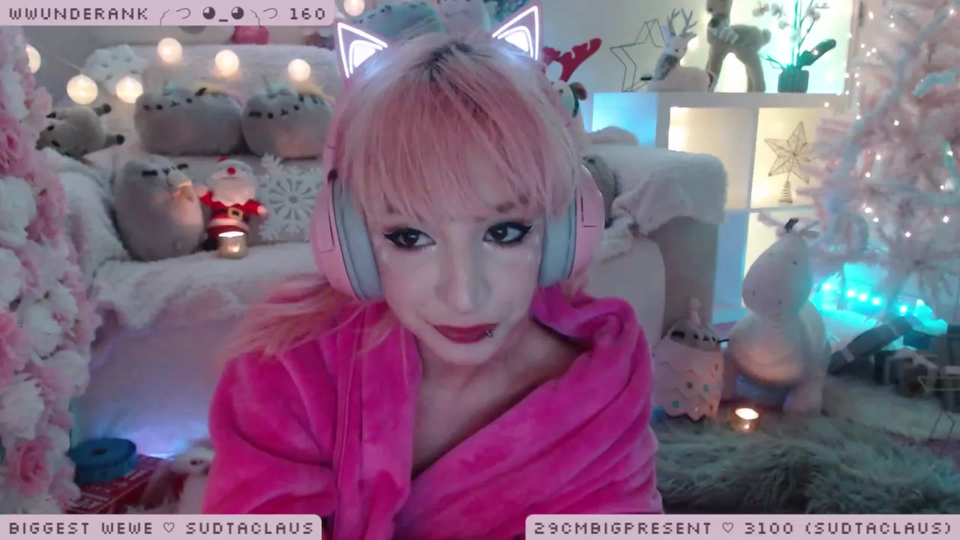Gallery image thumbnail from MerryBishmas's myfreecams stream on, 12/26/2022, 03:25 image 8 of 20