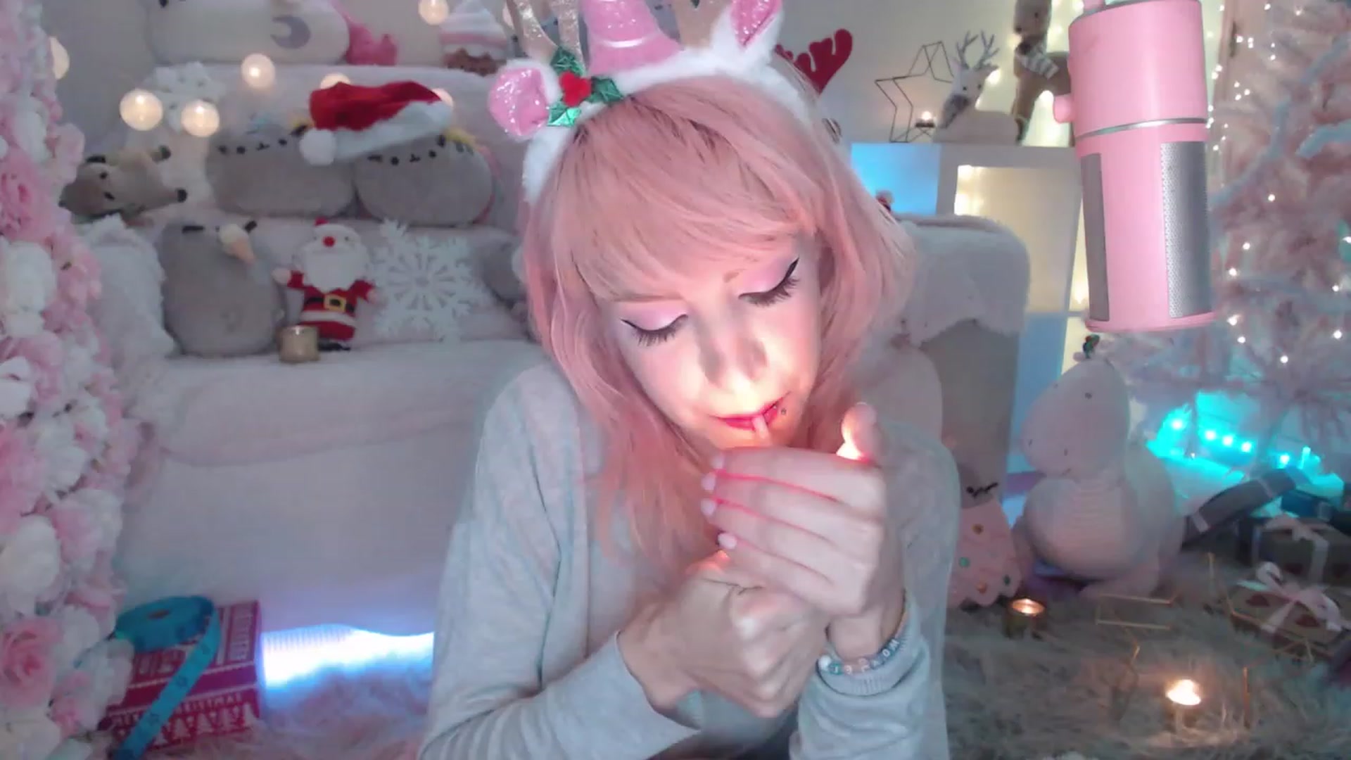 Gallery image thumbnail from MerryBishmas's myfreecams stream on, 12/27/2022, 24:13 image 11 of 20