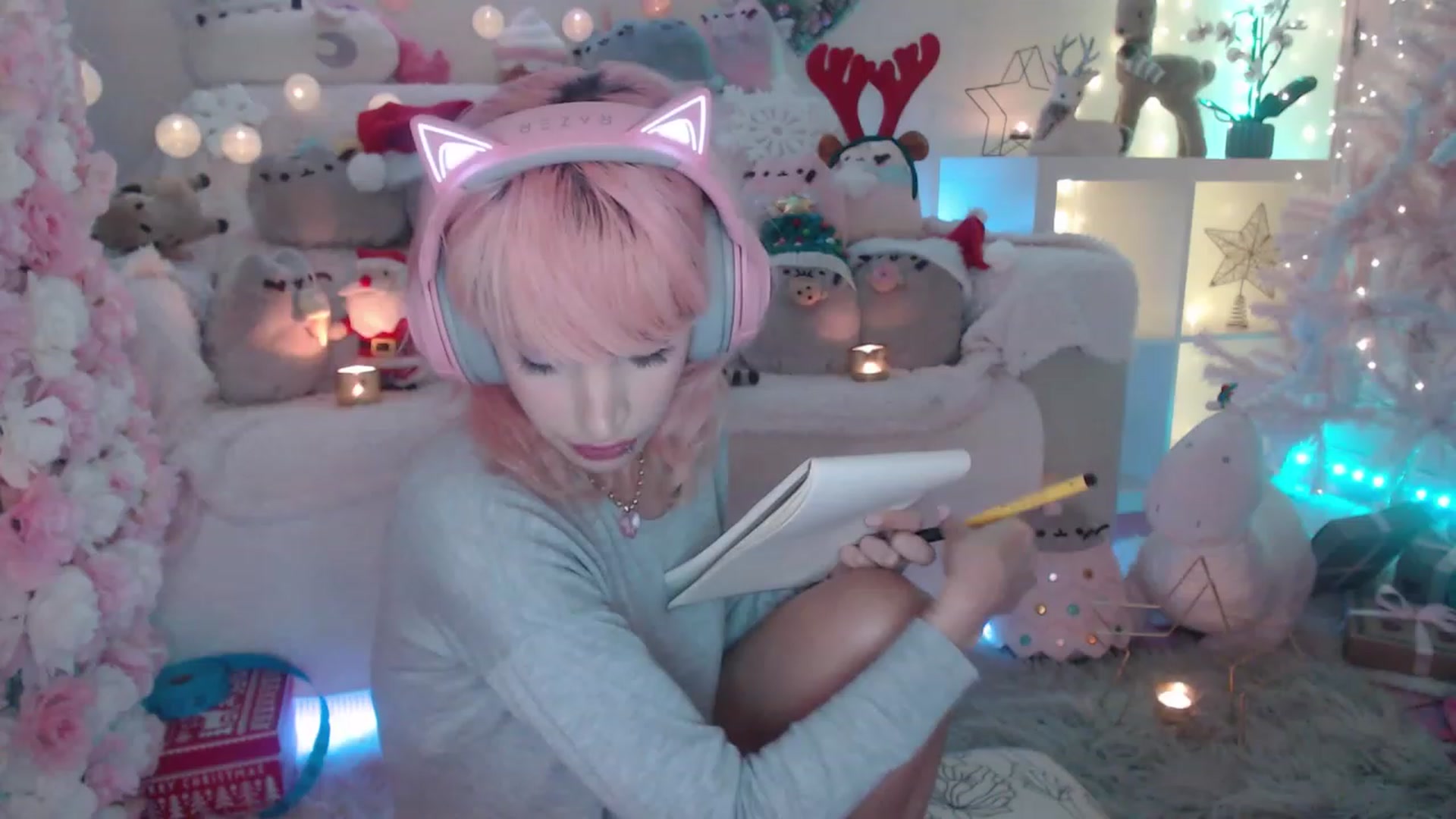 Gallery image thumbnail from MerryBishmas's myfreecams stream on, 12/27/2022, 02:10 image 11 of 20