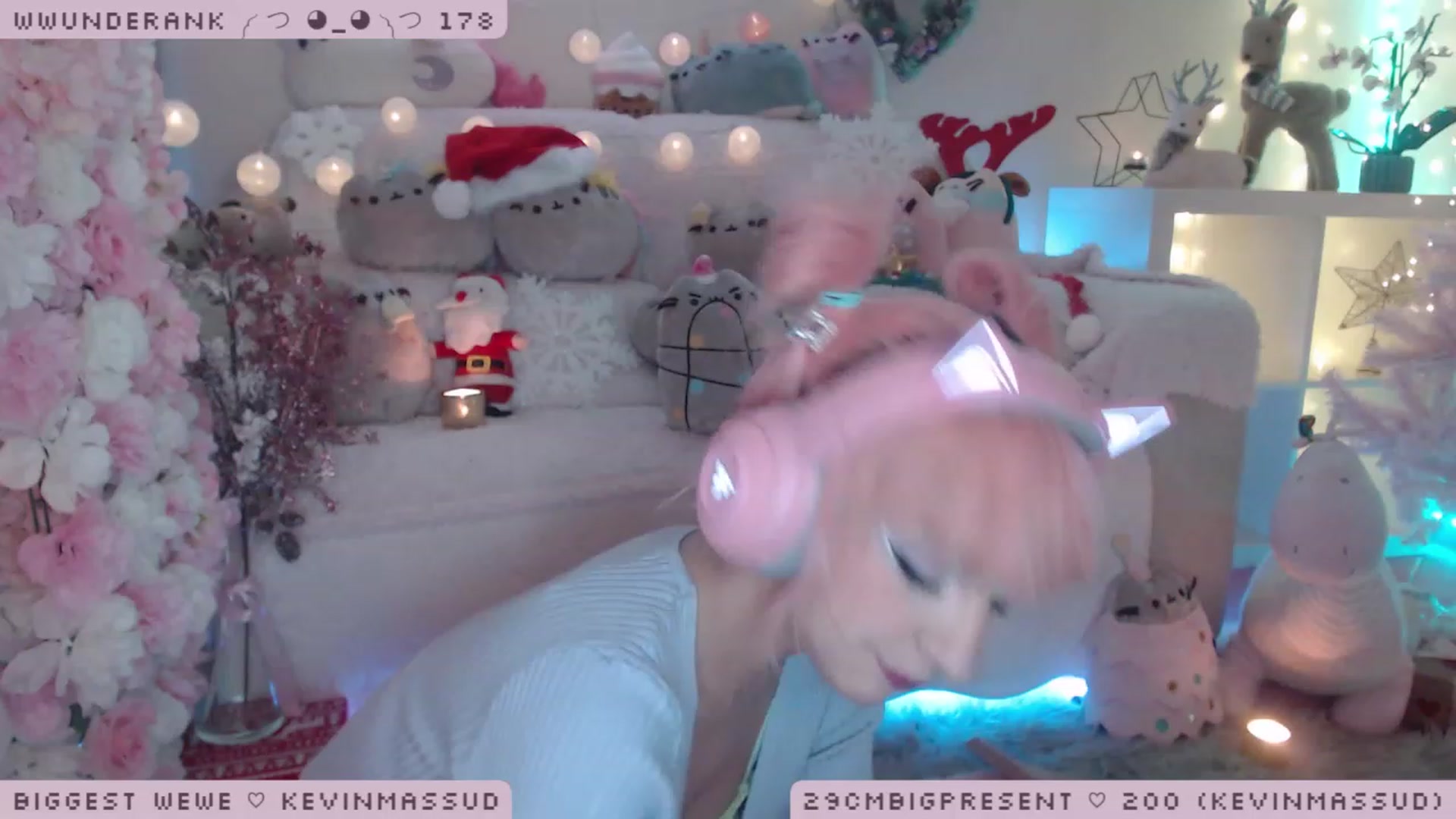 Gallery image thumbnail from MerryBishmas's myfreecams stream on, 12/29/2022, 24:45 image 8 of 20