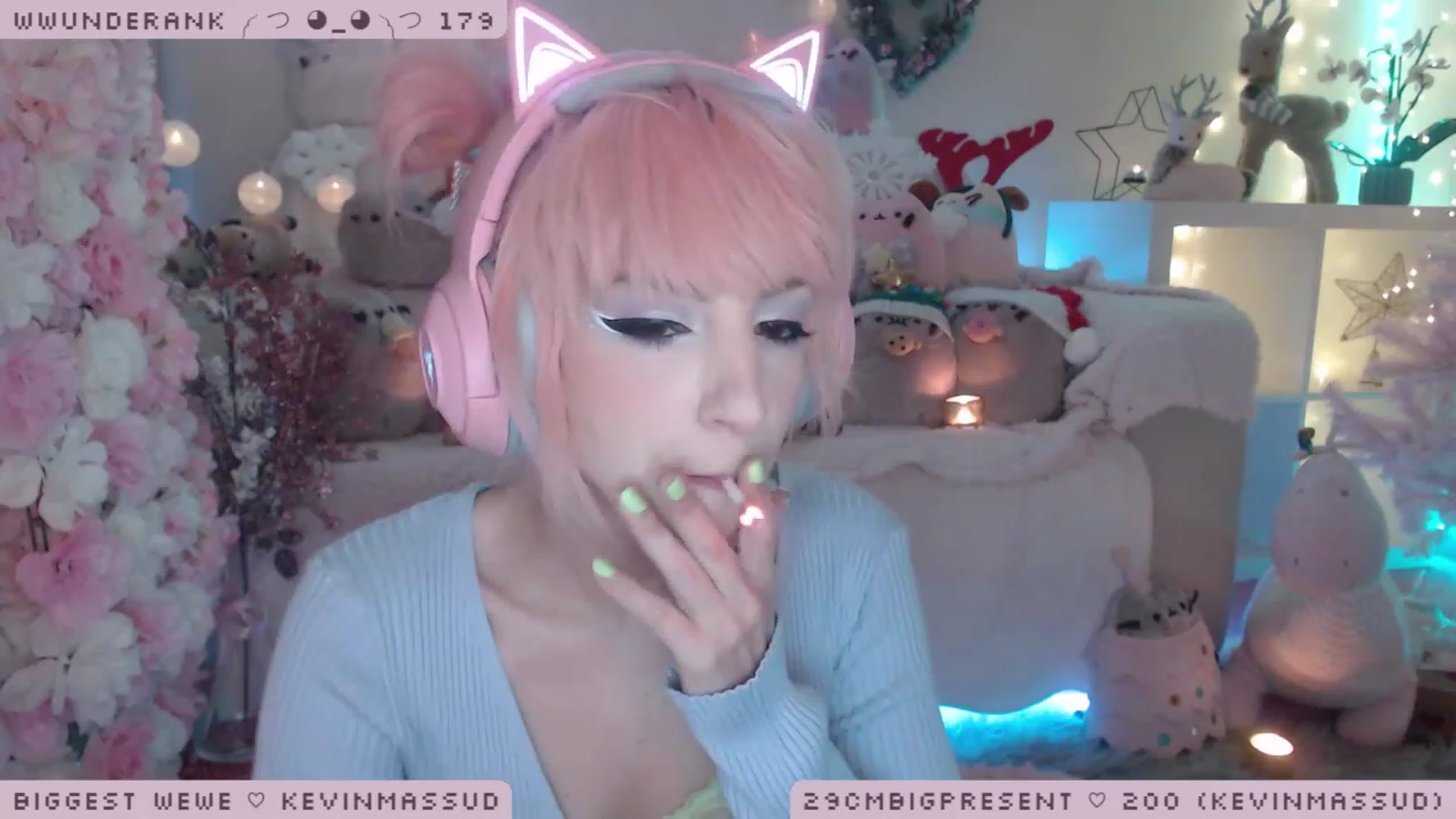 Gallery image thumbnail from MerryBishmas's myfreecams stream on, 12/29/2022, 24:45 image 11 of 20