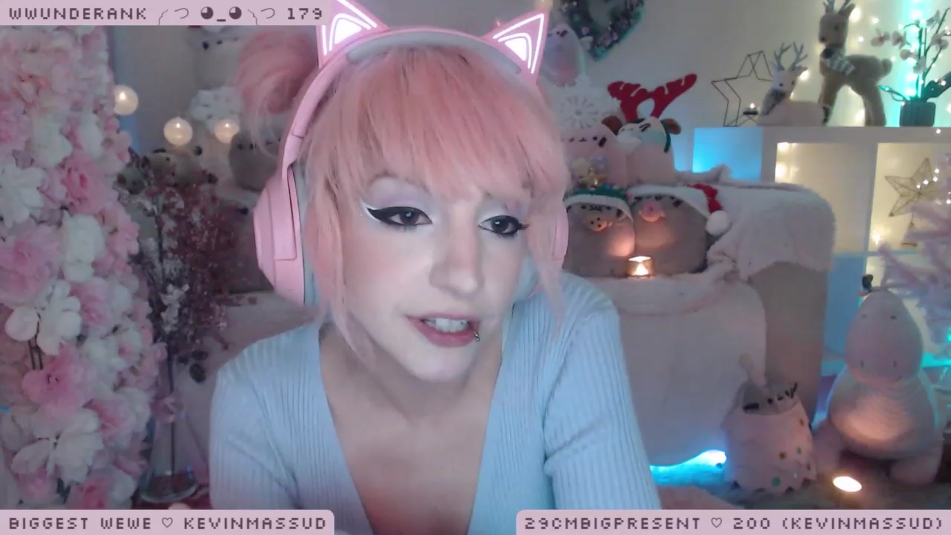 Gallery image thumbnail from MerryBishmas's myfreecams stream on, 12/29/2022, 24:45 image 16 of 20