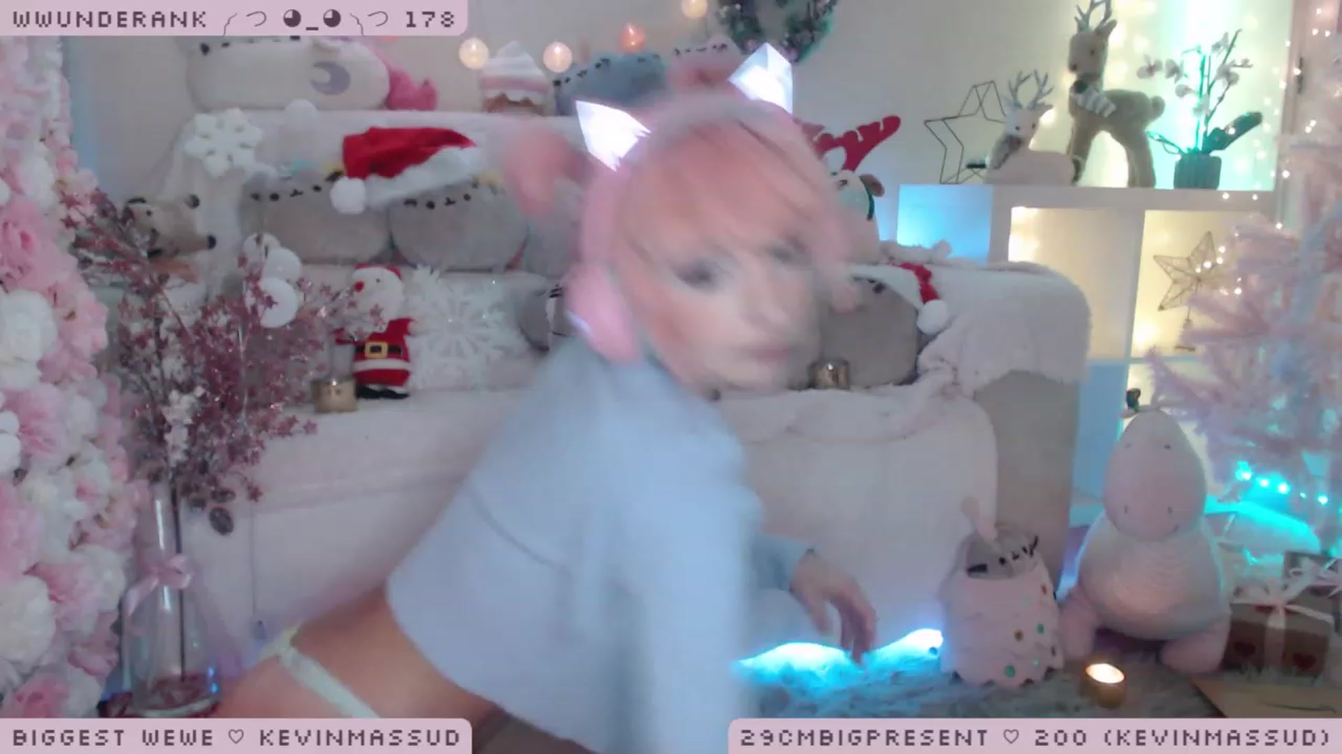 Gallery image thumbnail from MerryBishmas's myfreecams stream on, 12/29/2022, 24:45 image 4 of 20