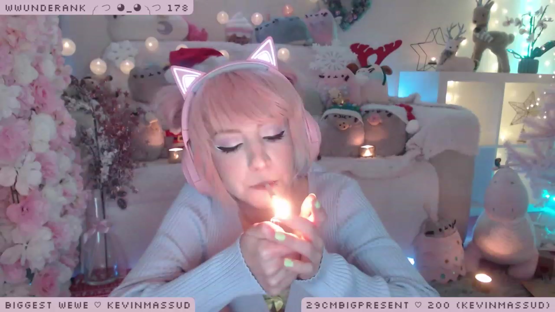 Gallery image thumbnail from MerryBishmas's myfreecams stream on, 12/29/2022, 24:45 image 6 of 20