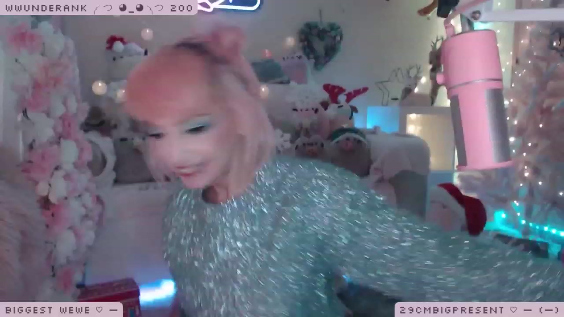 Gallery image thumbnail from MerryBishmas's myfreecams stream on, 12/31/2022, 24:00 image 1 of 20