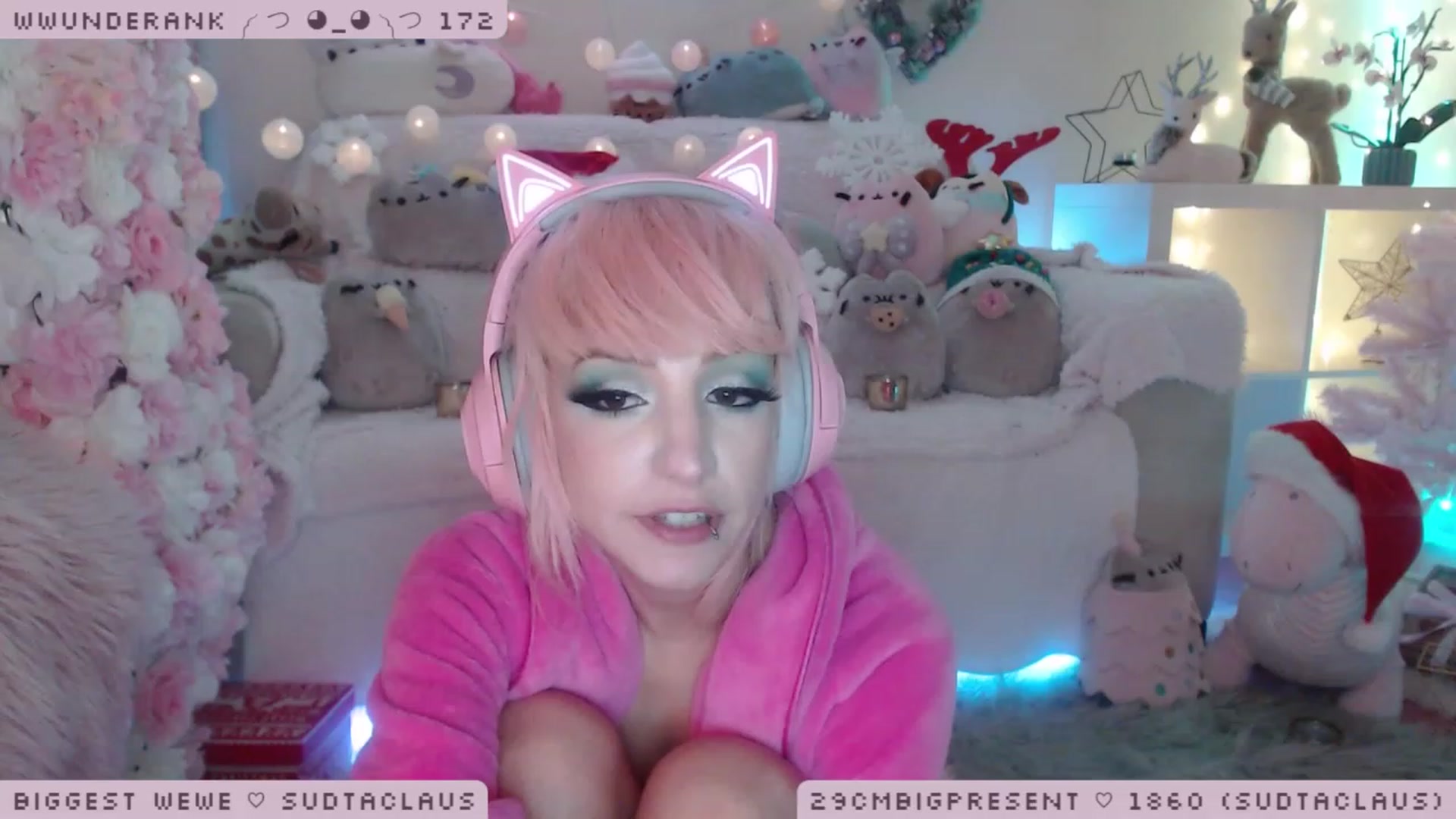 Gallery image thumbnail from MerryBishmas's myfreecams stream on, 12/31/2022, 02:49 image 16 of 20