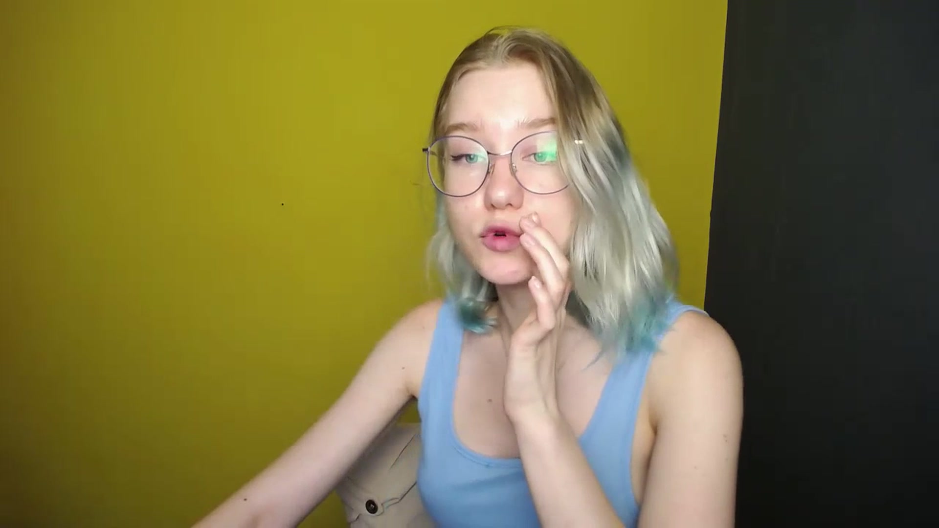 Gallery image thumbnail from MerryMarx's myfreecams stream on, 07/09/2023, 10:21 image 15 of 20