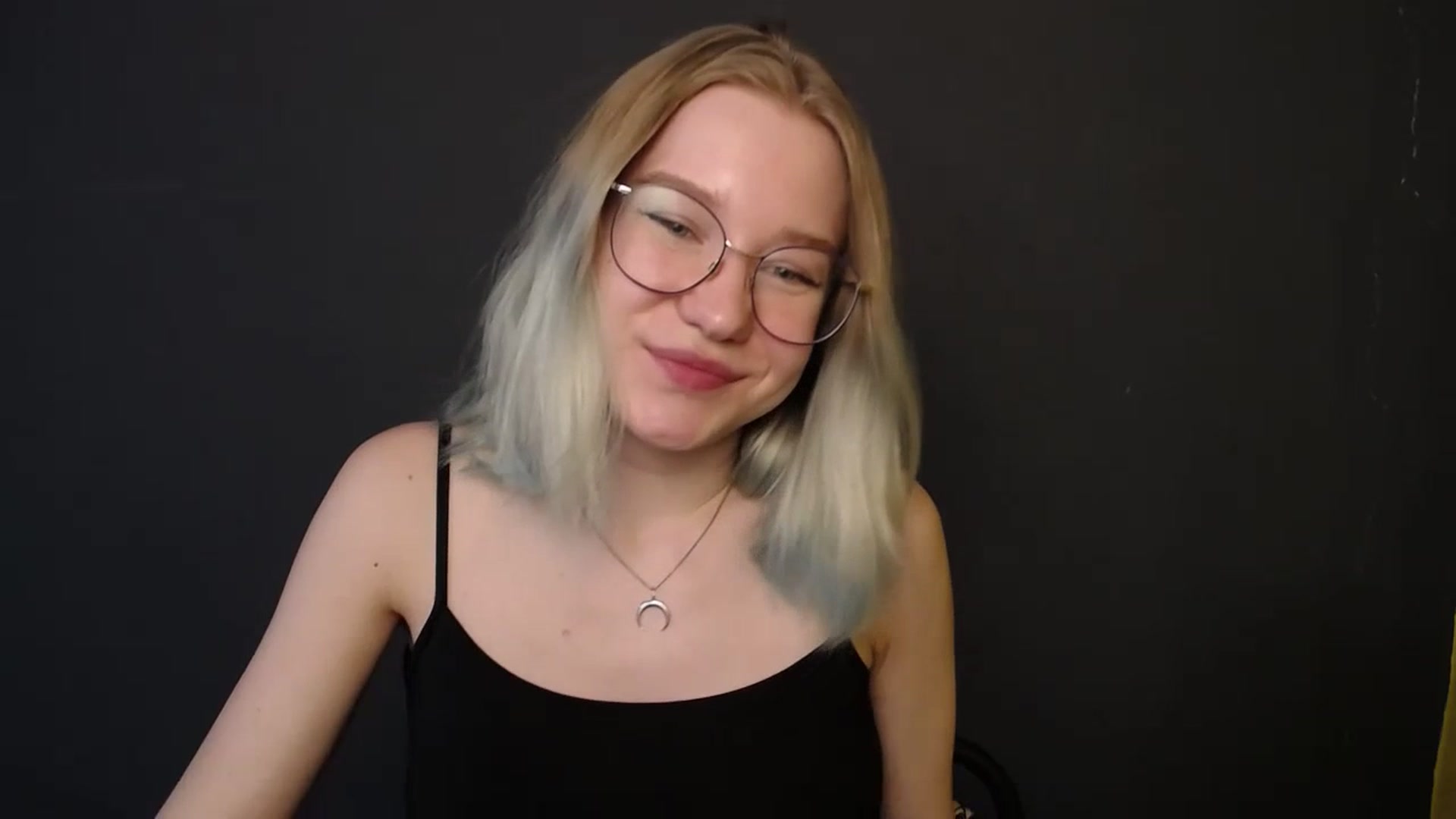 Gallery image thumbnail from MerryMarx's myfreecams stream on, 07/17/2023, 08:17 image 19 of 20