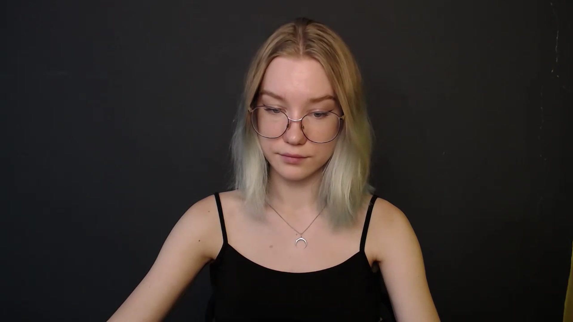 Gallery image thumbnail from MerryMarx's myfreecams stream on, 07/17/2023, 08:17 image 18 of 20