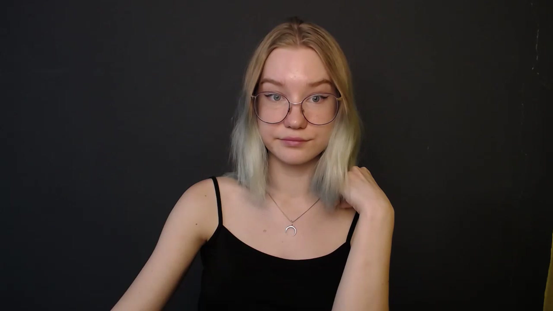 Gallery image thumbnail from MerryMarx's myfreecams stream on, 07/17/2023, 08:17 image 11 of 20