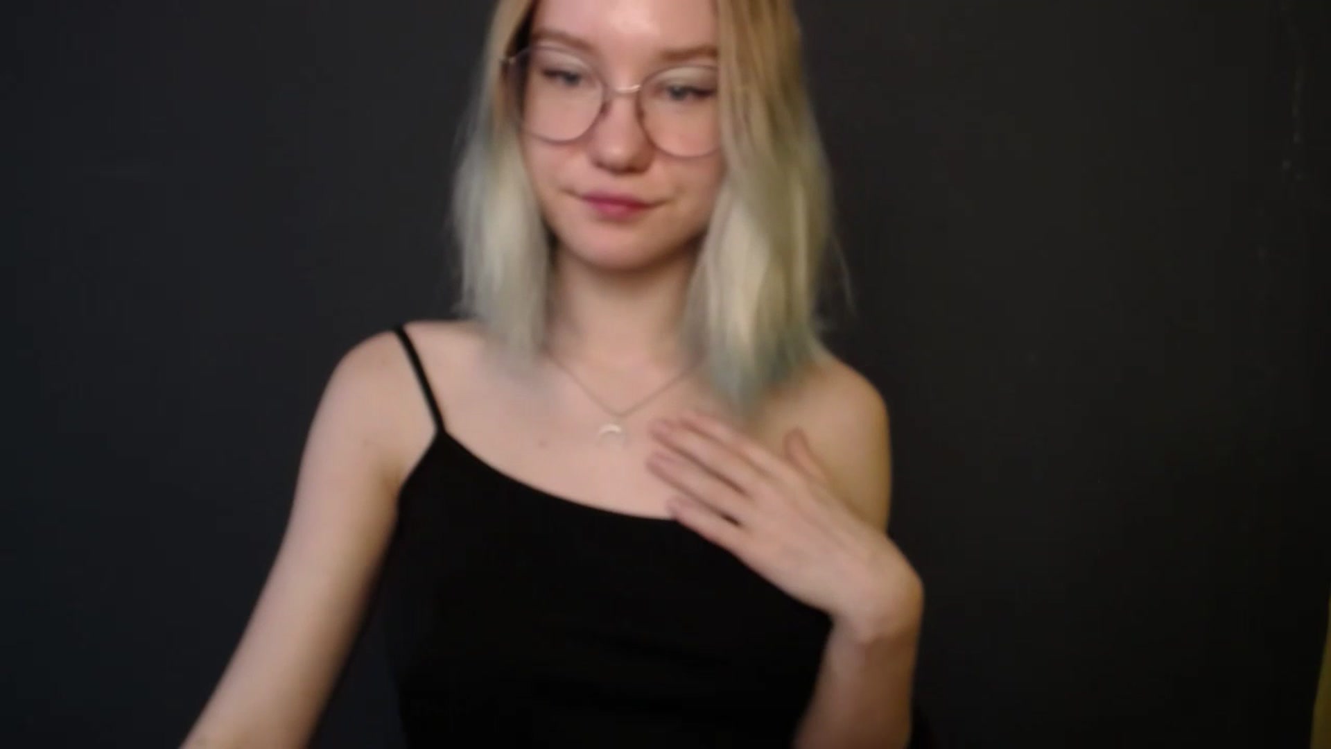 Gallery image thumbnail from MerryMarx's myfreecams stream on, 07/17/2023, 08:17 image 5 of 20