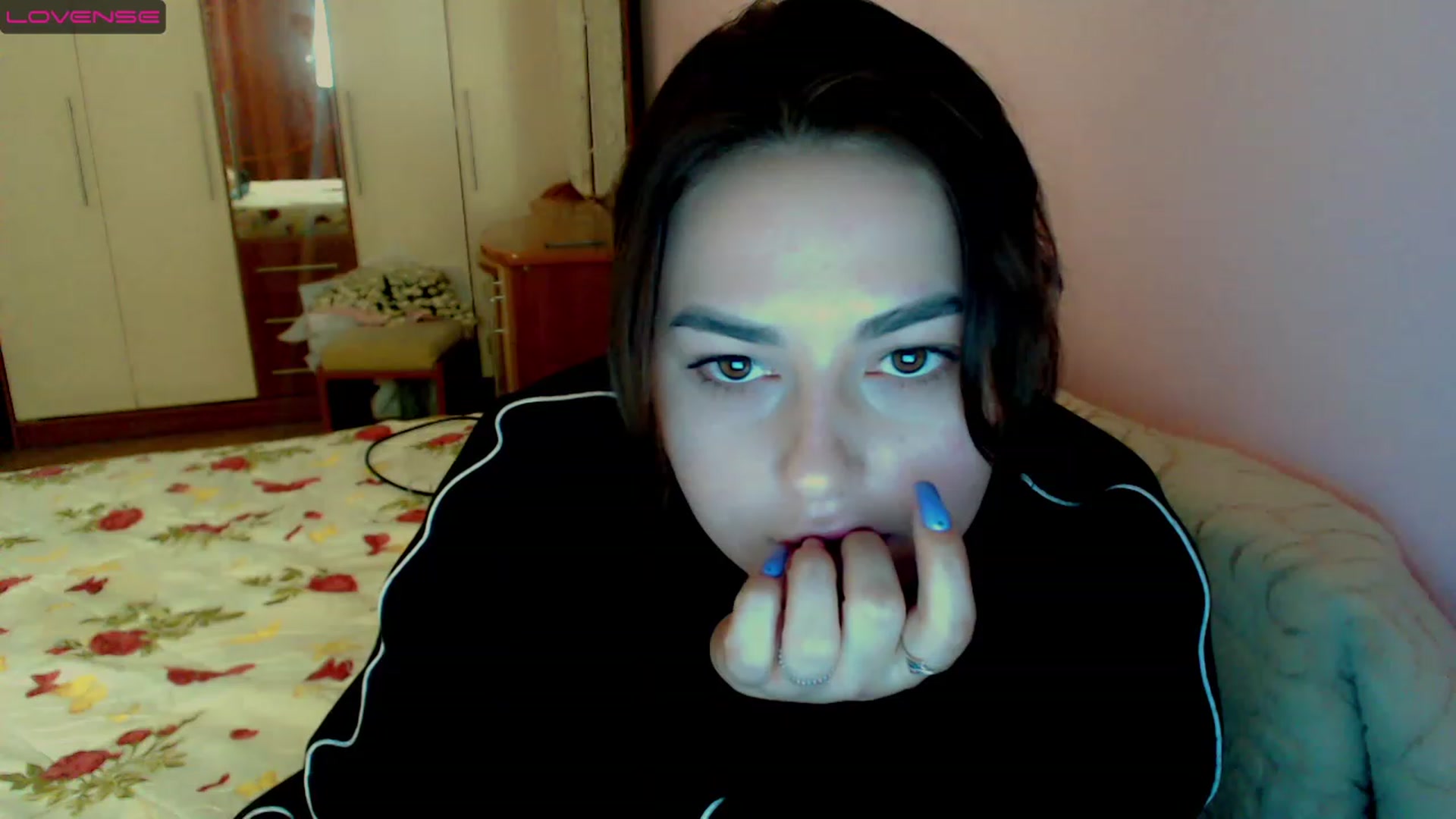 Gallery image thumbnail from MerryTin's myfreecams stream on, 03/29/2023, 17:13 image 16 of 20