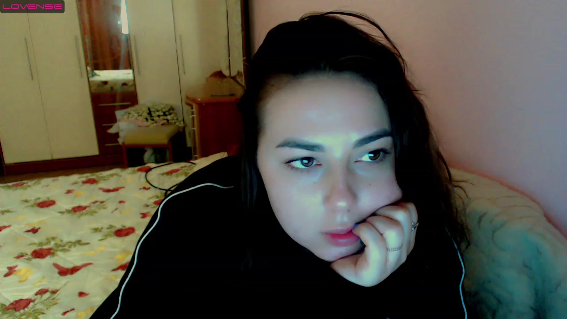 Gallery image thumbnail from MerryTin's myfreecams stream on, 03/29/2023, 18:08 image 4 of 20