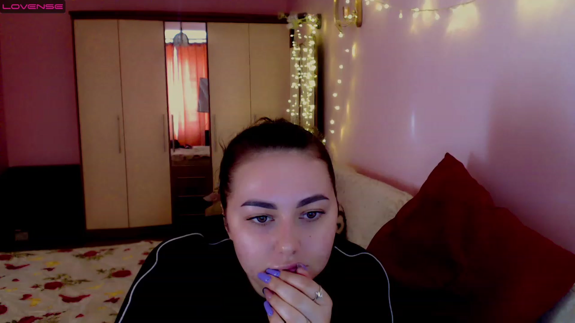 Gallery image thumbnail from MerryTin's myfreecams stream on, 03/31/2023, 14:02 image 6 of 20