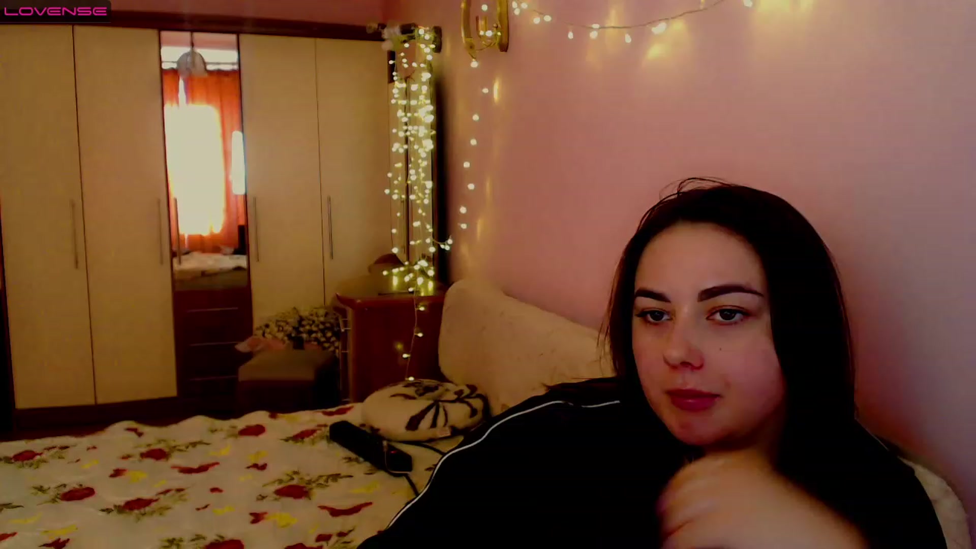 Gallery image thumbnail from MerryTin's myfreecams stream on, 03/31/2023, 16:14 image 2 of 20