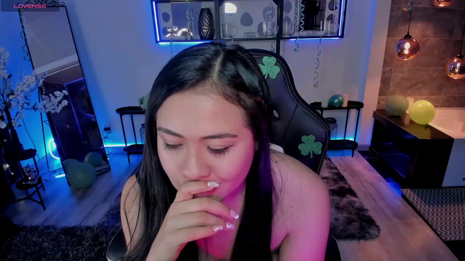 Gallery image thumbnail from Mery_hanks's myfreecams stream on, 03/18/2024, 06:48 image 18 of 20