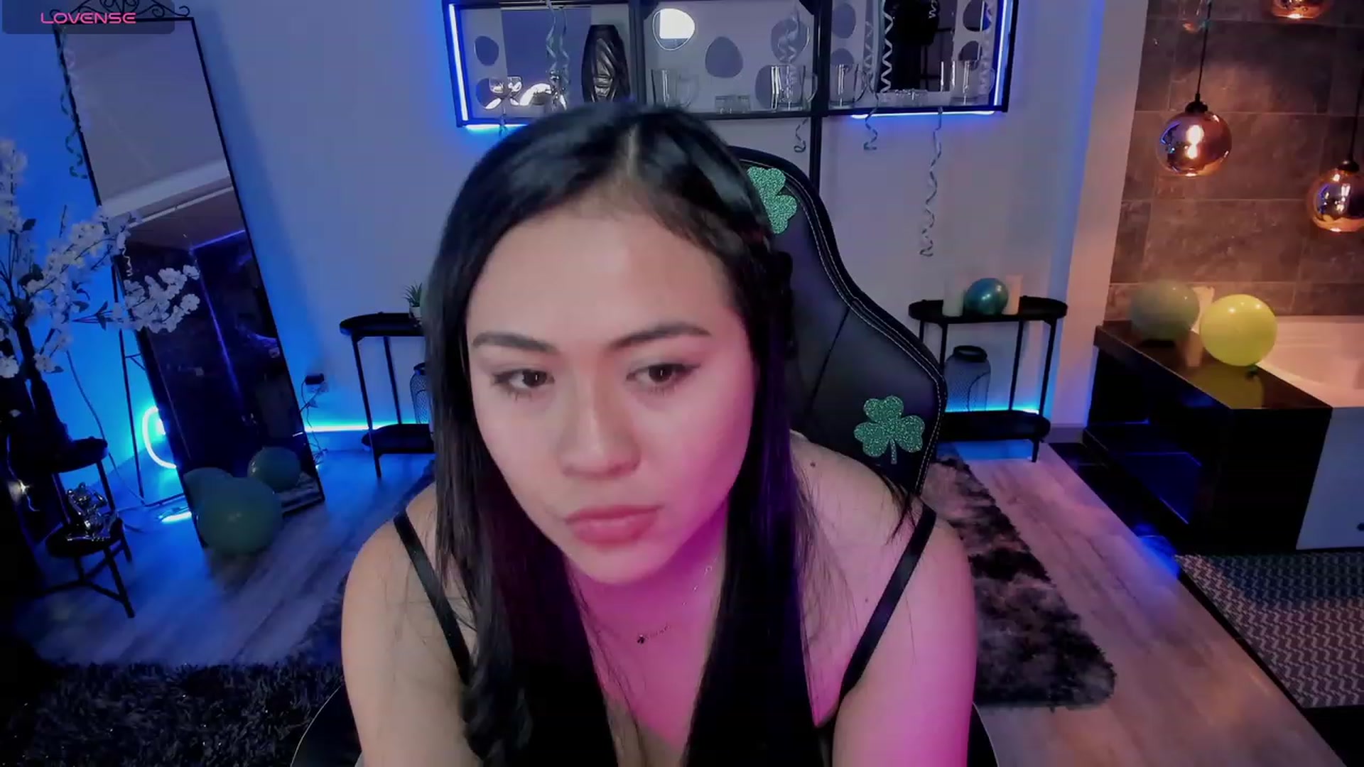 Gallery image thumbnail from Mery_hanks's myfreecams stream on, 03/18/2024, 06:48 image 12 of 20