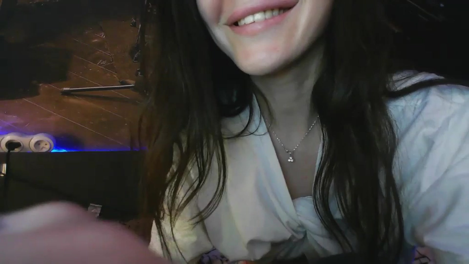 Gallery image thumbnail from MesiIIA's myfreecams stream on, 05/03/2024, 13:33 image 15 of 20