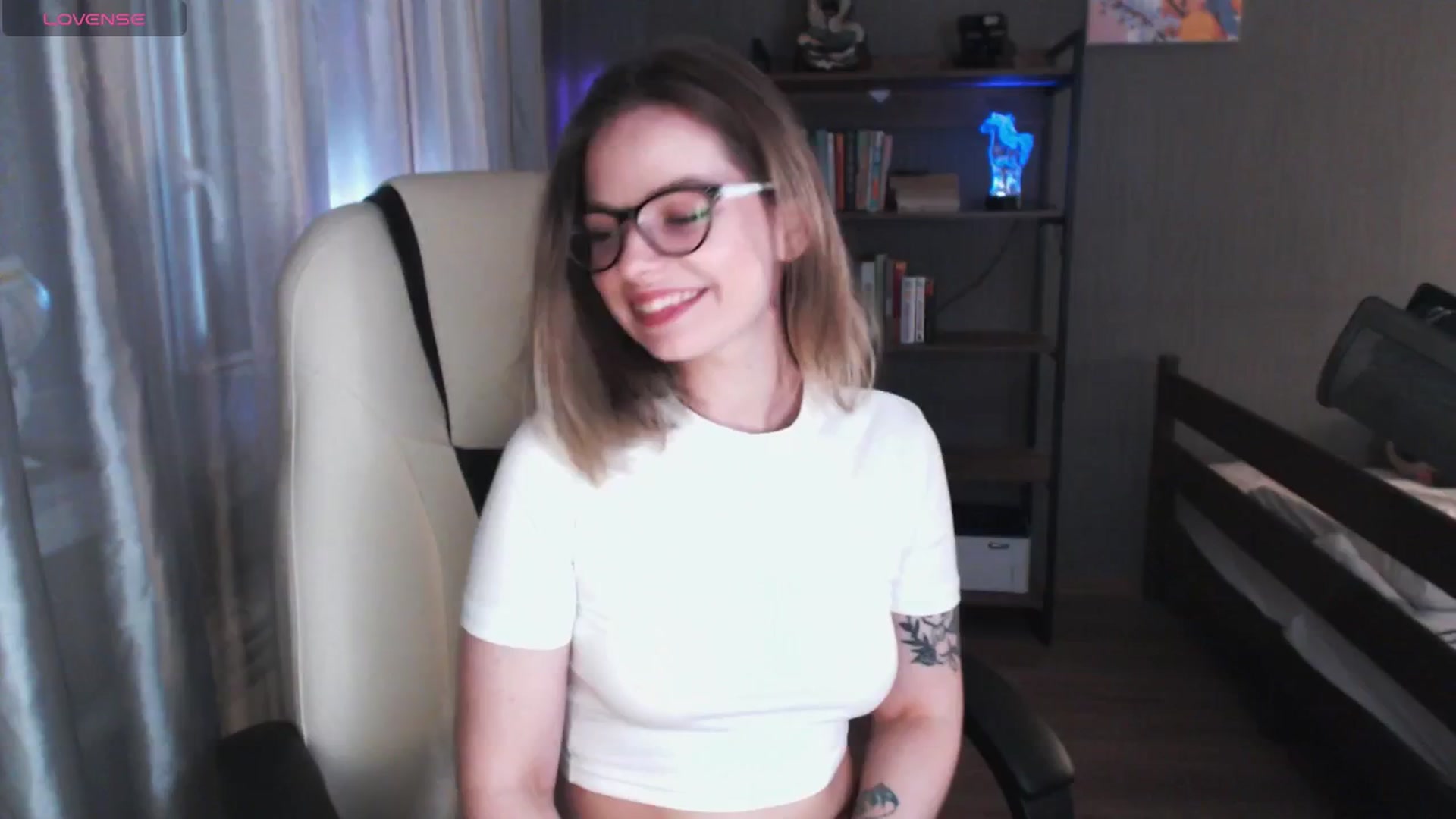 Gallery image thumbnail from MewTwo's myfreecams stream on, 05/23/2024, 02:18 image 4 of 20