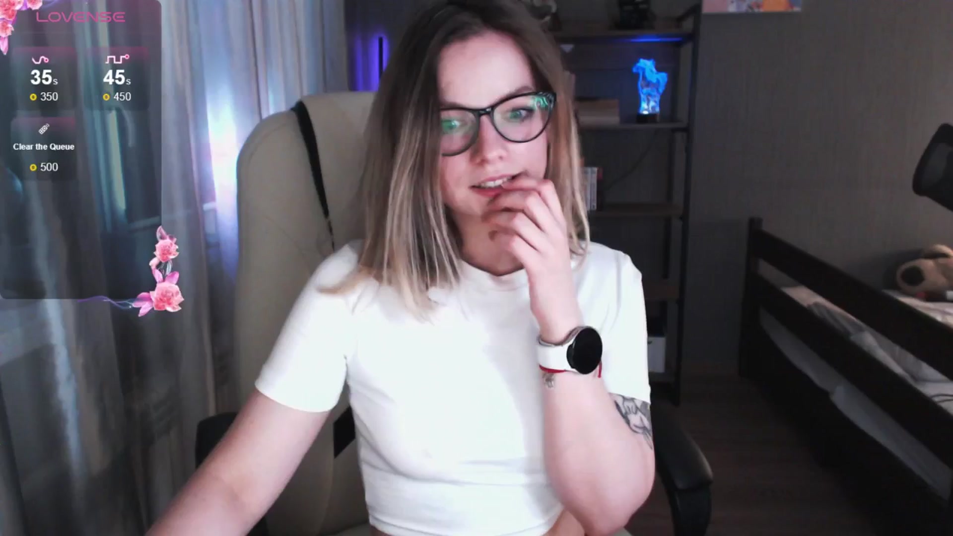 Gallery image thumbnail from MewTwo's myfreecams stream on, 05/23/2024, 03:00 image 16 of 20