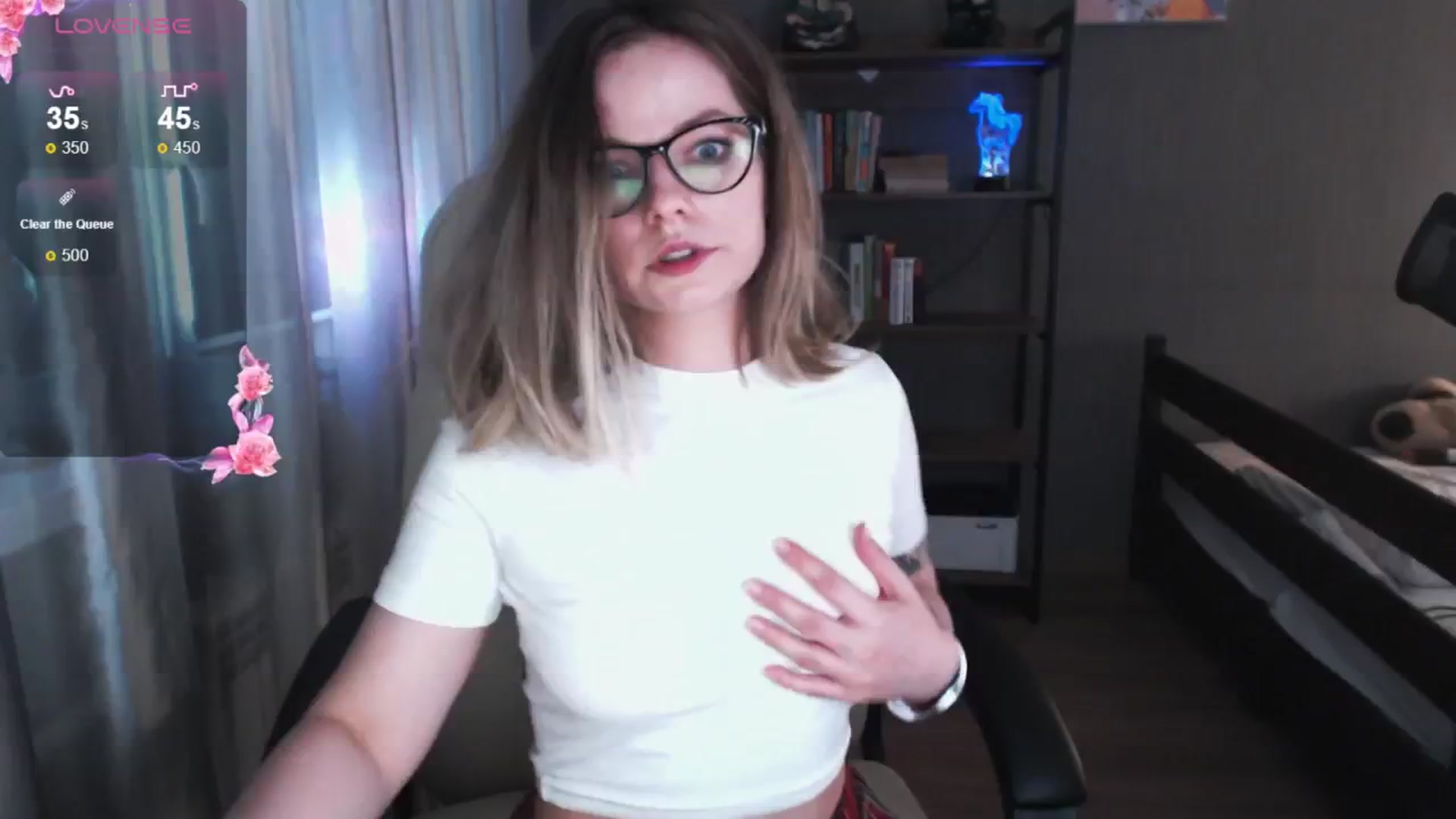 Gallery image thumbnail from MewTwo's myfreecams stream on, 05/23/2024, 03:40 image 7 of 20
