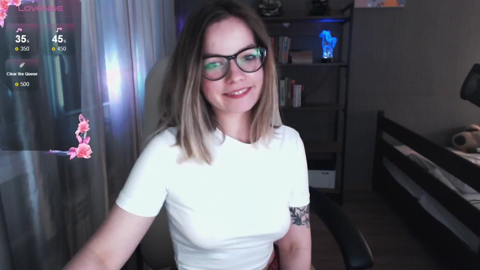 Gallery image thumbnail from MewTwo's myfreecams stream on, 05/23/2024, 03:40 image 2 of 20