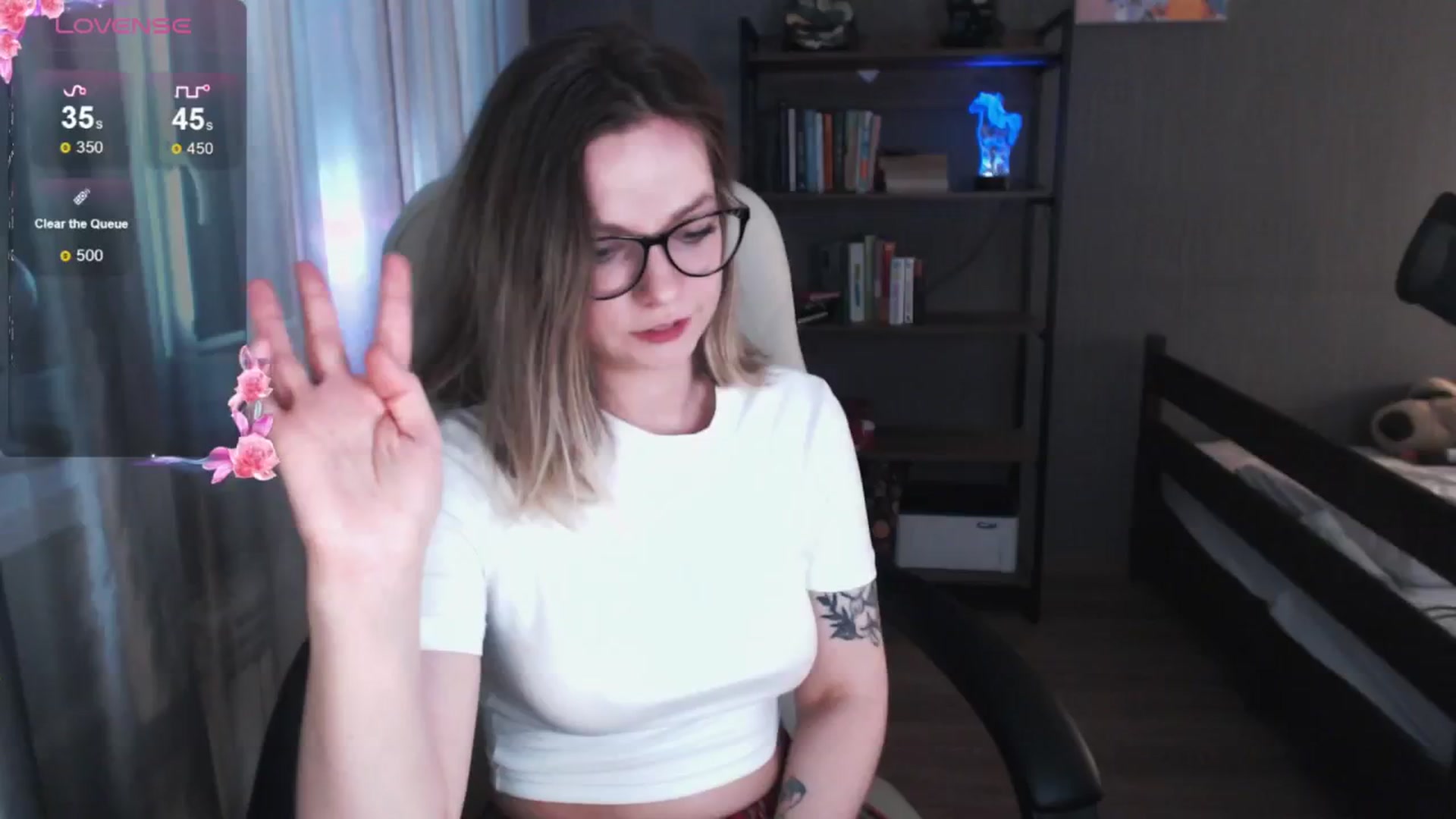 Gallery image thumbnail from MewTwo's myfreecams stream on, 05/23/2024, 03:40 image 16 of 20