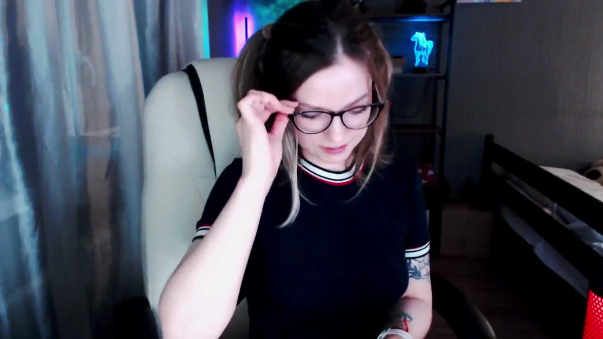 Gallery image thumbnail from MewTwo's myfreecams stream on, 05/29/2024, 22:49 image 20 of 20