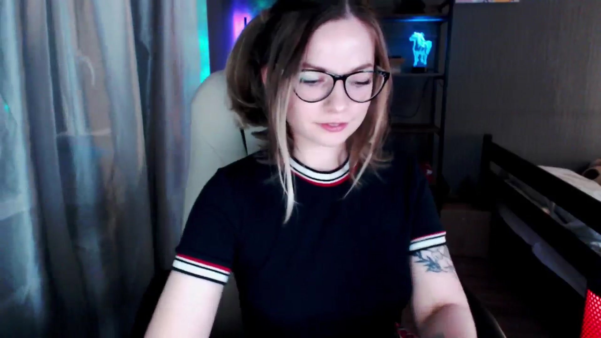 Gallery image thumbnail from MewTwo's myfreecams stream on, 05/29/2024, 22:49 image 18 of 20