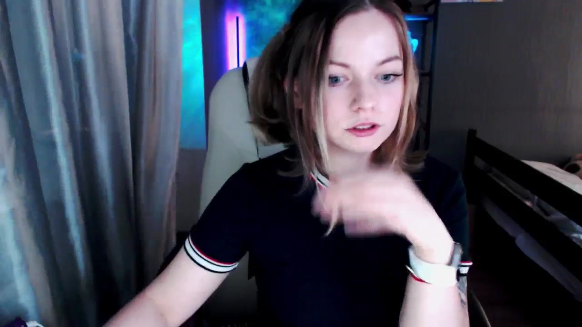 Gallery image thumbnail from MewTwo's myfreecams stream on, 05/29/2024, 22:49 image 7 of 20