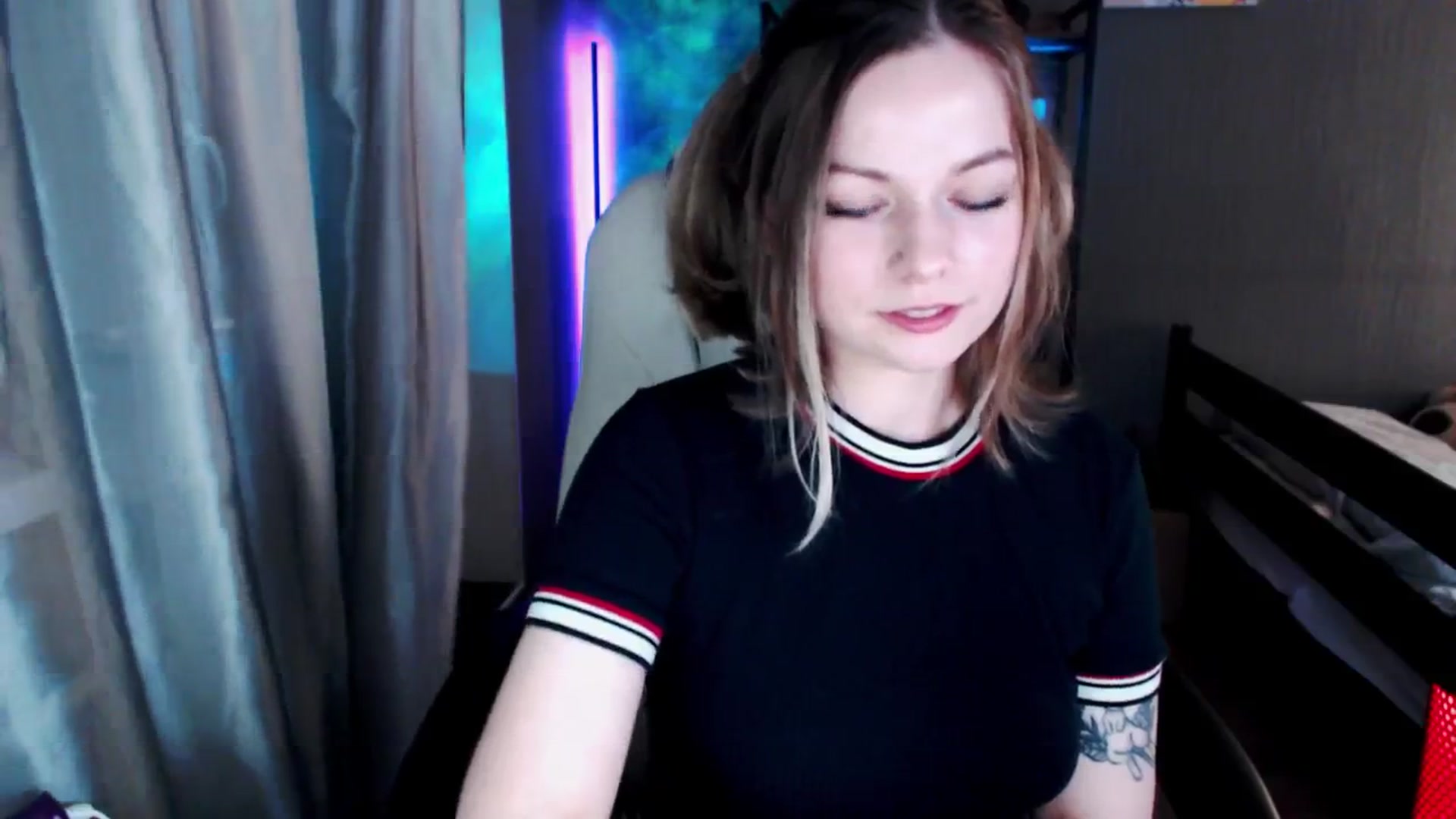 Gallery image thumbnail from MewTwo's myfreecams stream on, 05/29/2024, 22:49 image 11 of 20