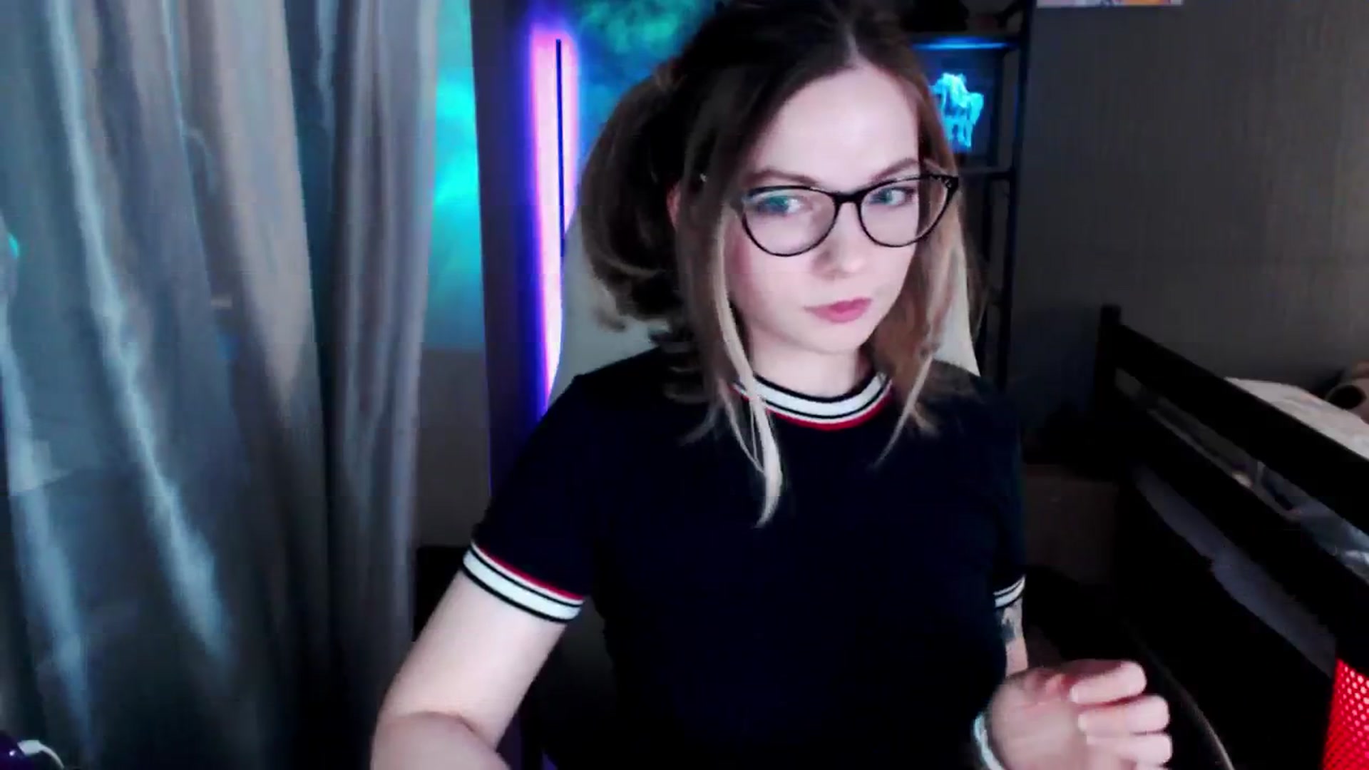 Gallery image thumbnail from MewTwo's myfreecams stream on, 05/29/2024, 22:49 image 15 of 20