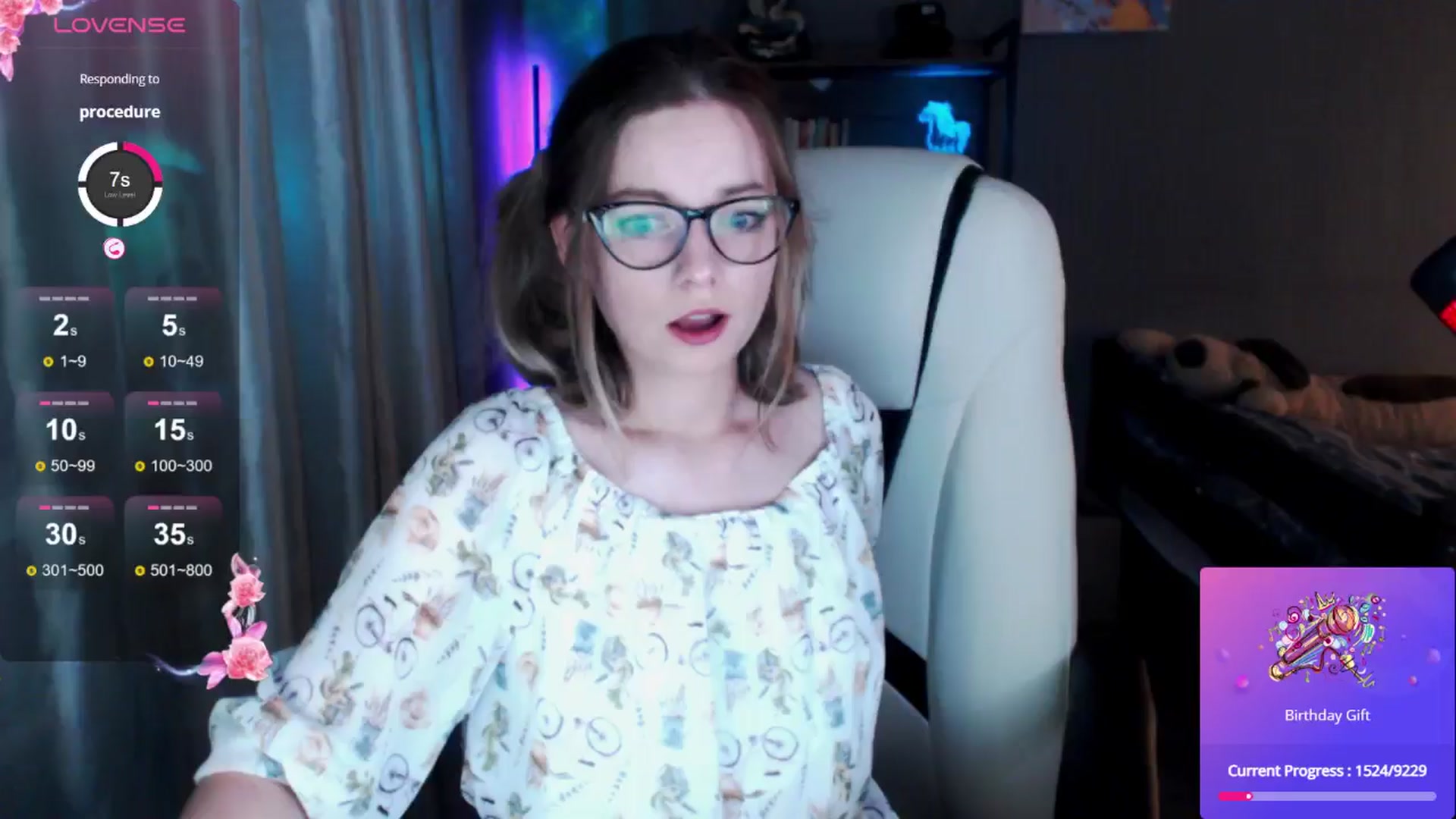 Gallery image thumbnail from MewTwo's myfreecams stream on, 06/20/2024, 23:50 image 17 of 20