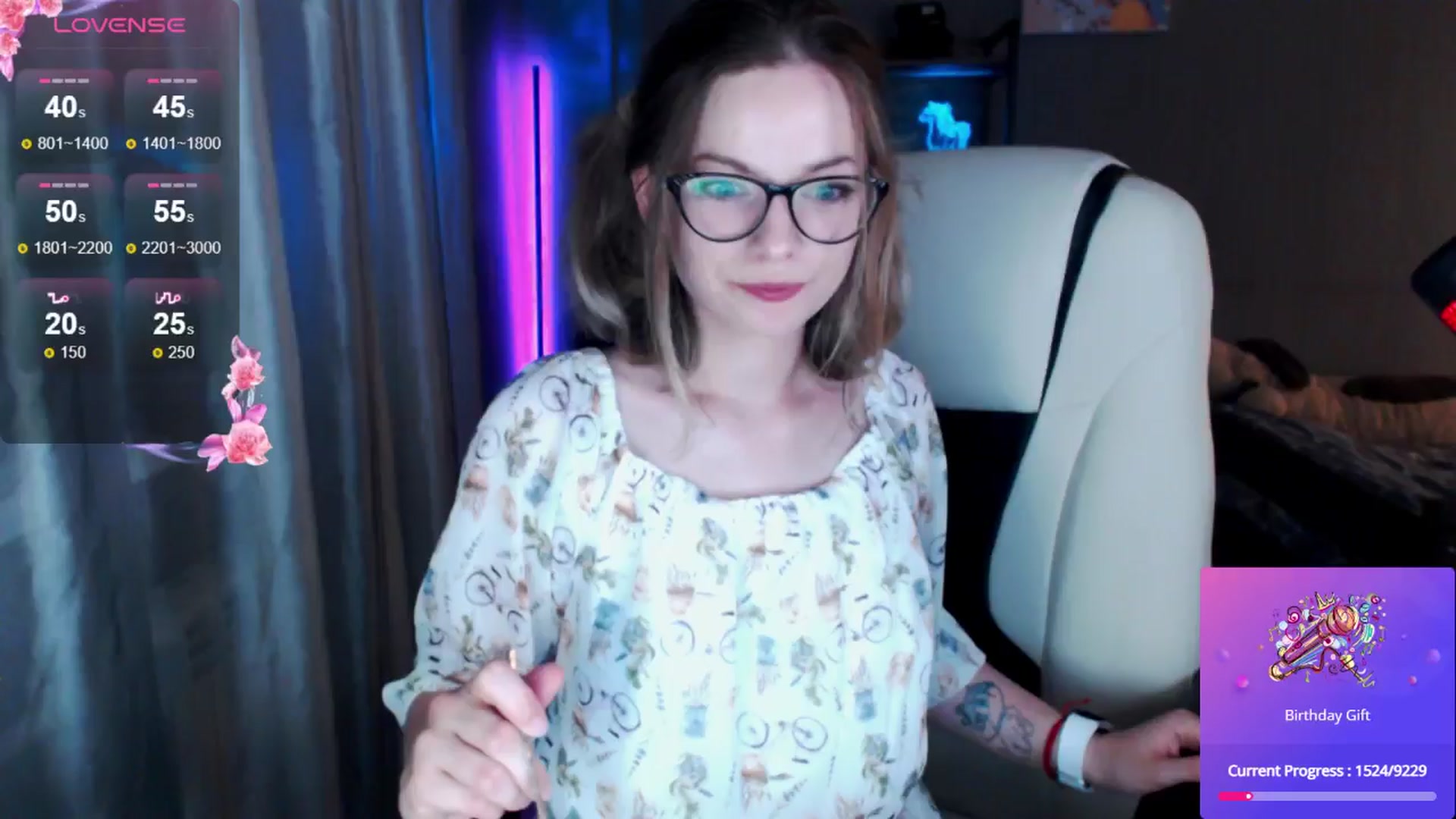 Gallery image thumbnail from MewTwo's myfreecams stream on, 06/20/2024, 23:50 image 18 of 20