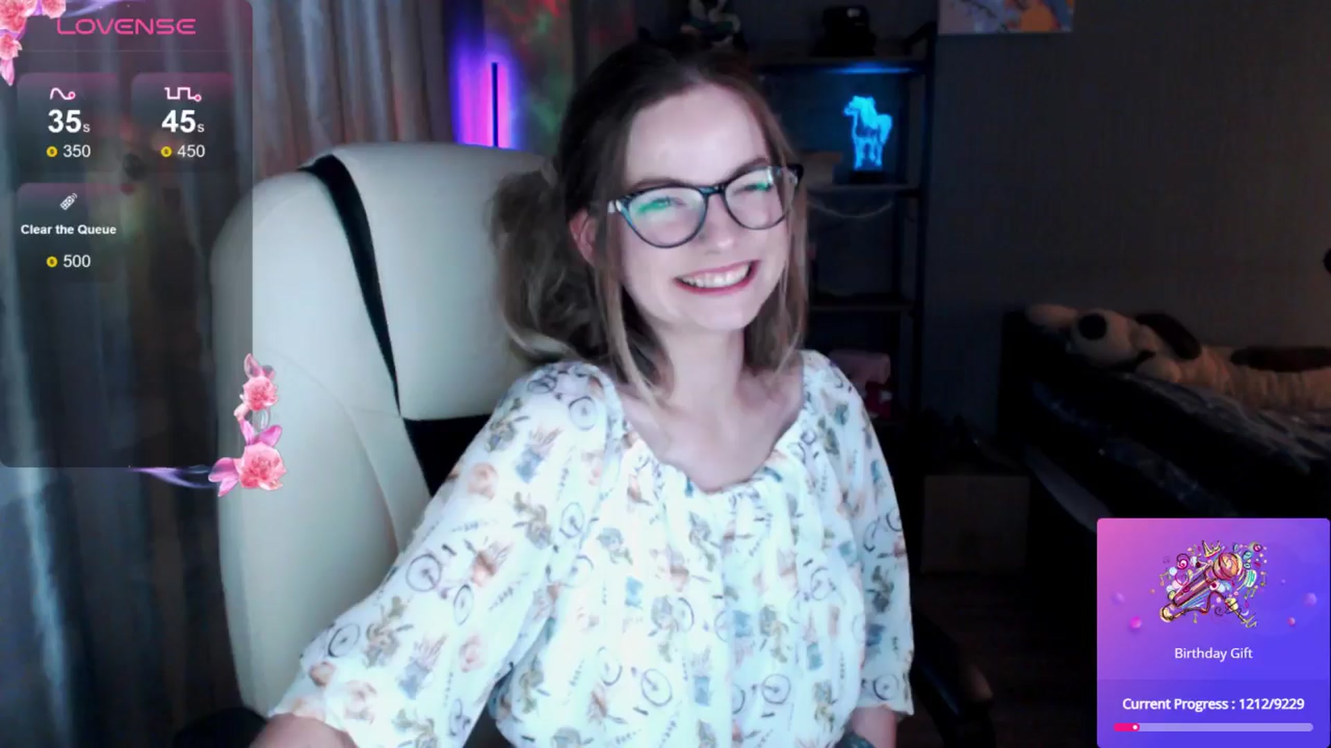 Gallery image thumbnail from MewTwo's myfreecams stream on, 06/20/2024, 23:50 image 10 of 20