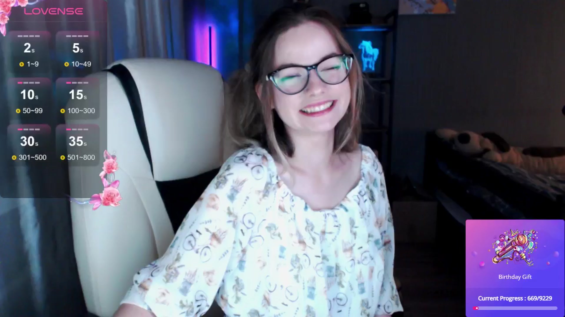 Gallery image thumbnail from MewTwo's myfreecams stream on, 06/20/2024, 23:50 image 7 of 20