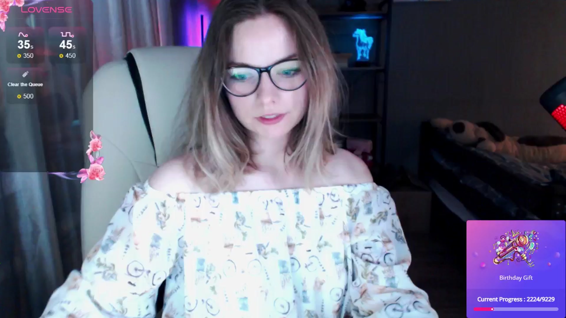 Gallery image thumbnail from MewTwo's myfreecams stream on, 06/21/2024, 02:13 image 12 of 20