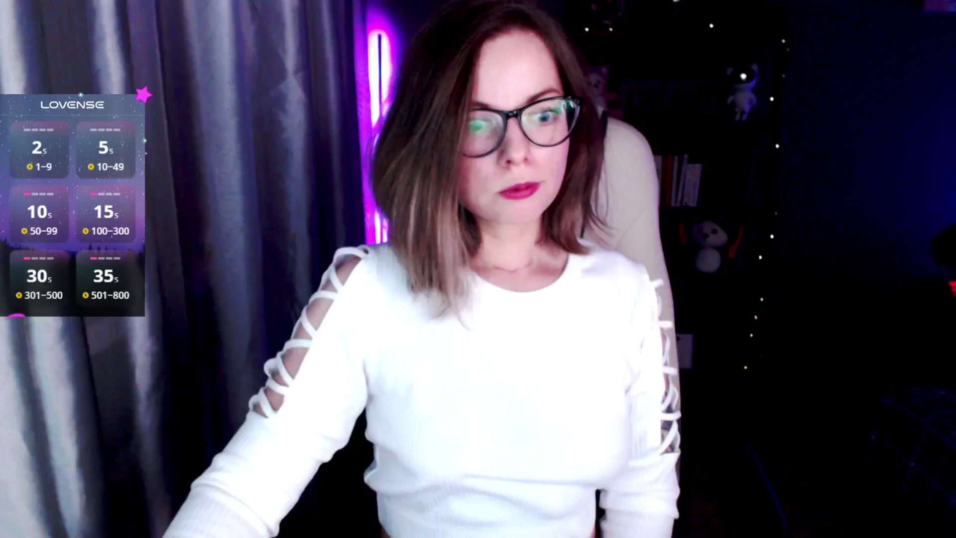 Gallery image thumbnail from MewTwo's myfreecams stream on, 10/22/2024, 24:00 image 17 of 20