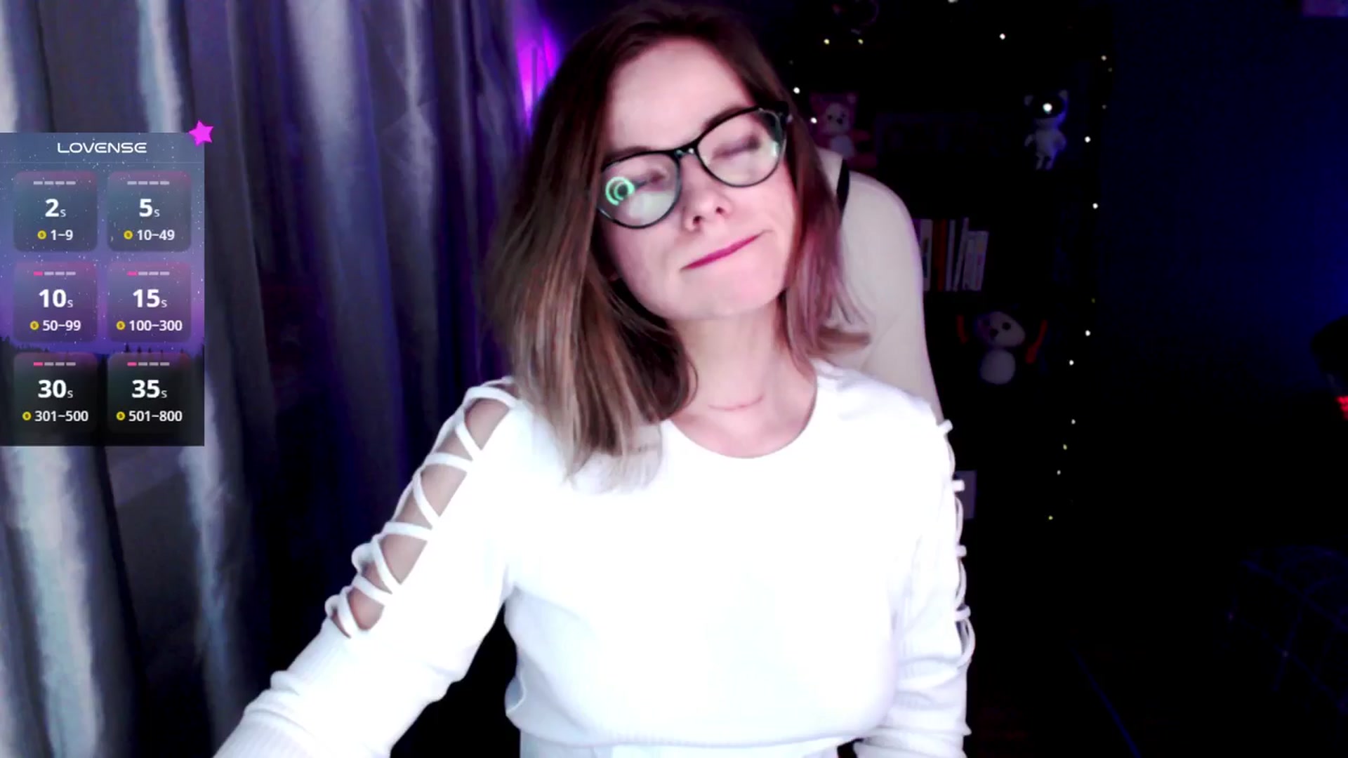 Gallery image thumbnail from MewTwo's myfreecams stream on, 10/22/2024, 24:29 image 17 of 20