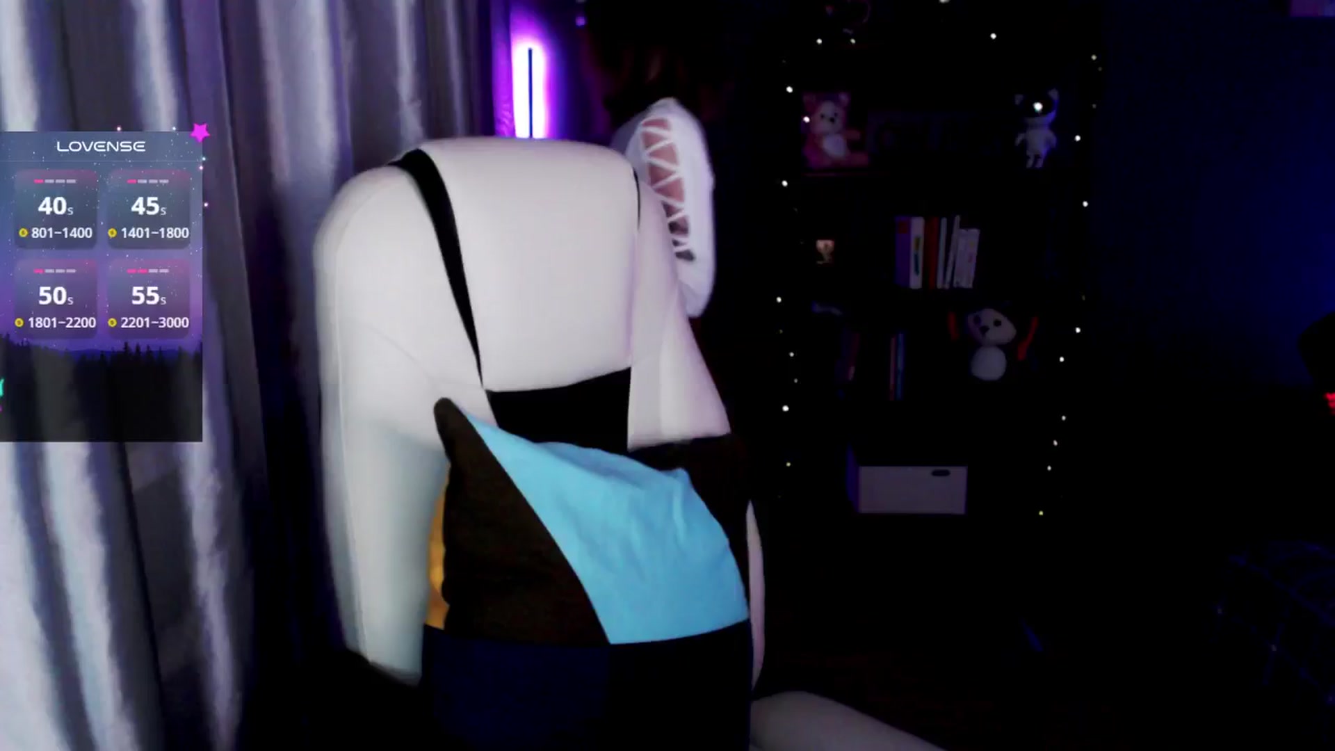 Gallery image thumbnail from MewTwo's myfreecams stream on, 10/22/2024, 24:29 image 6 of 20