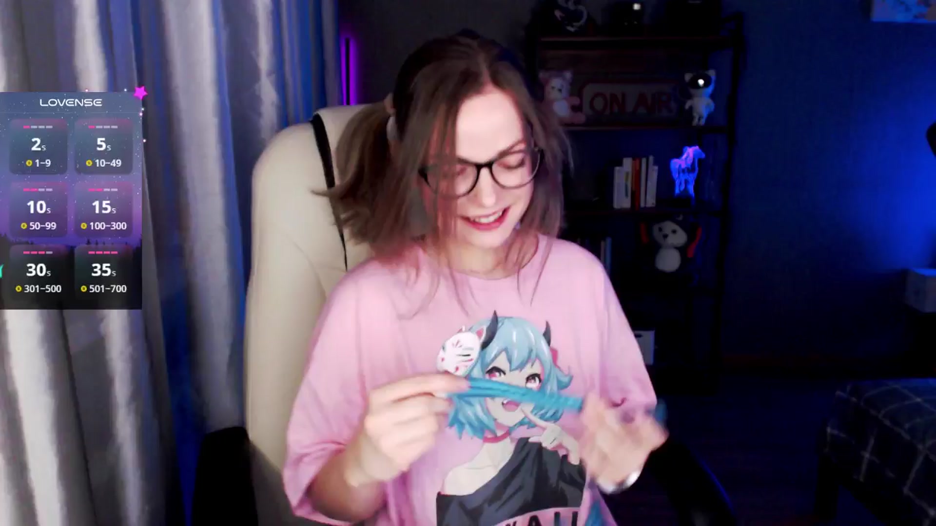 Gallery image thumbnail from MewTwo's myfreecams stream on, 10/22/2024, 23:45 image 3 of 20