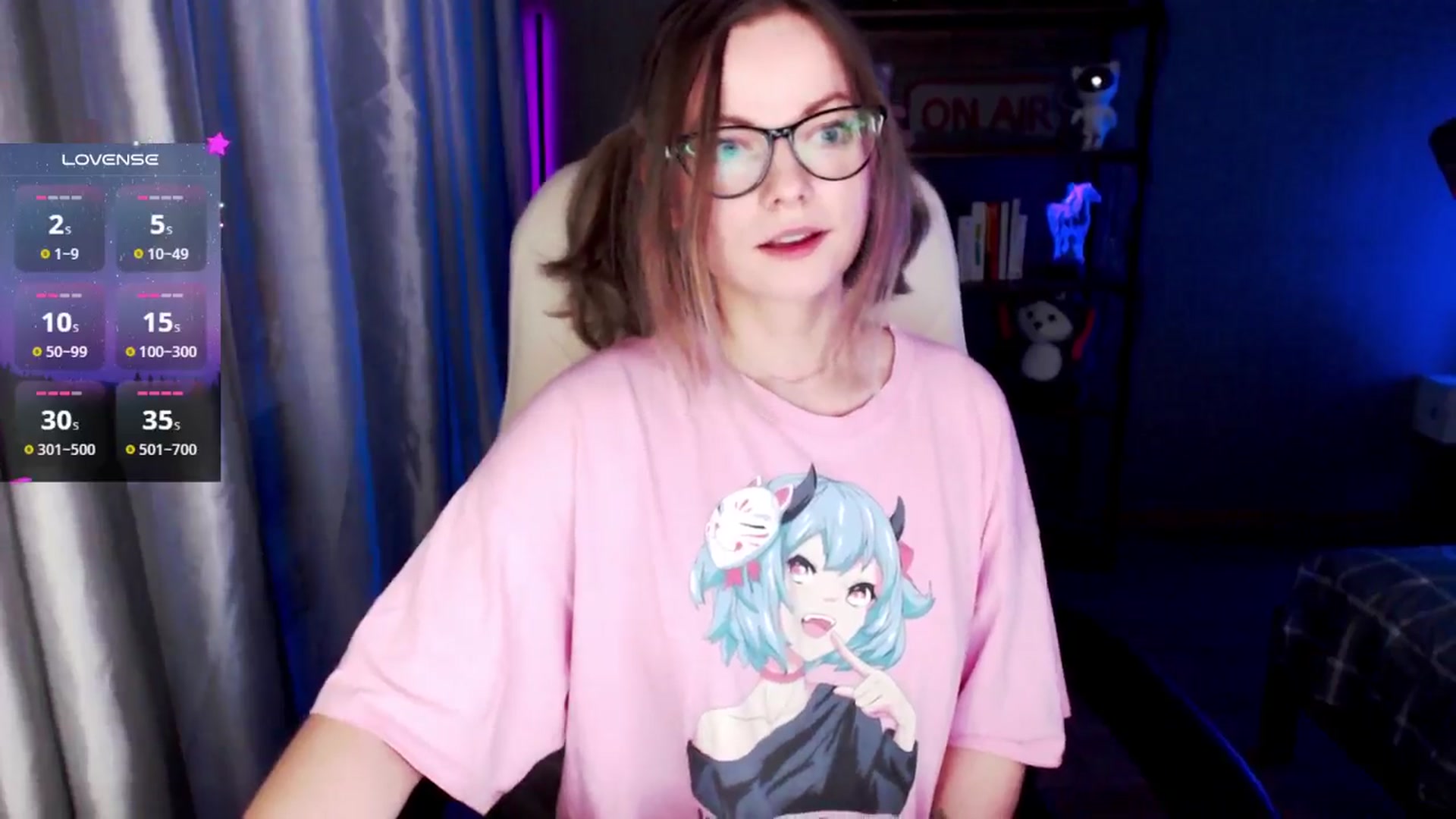 Gallery image thumbnail from MewTwo's myfreecams stream on, 10/23/2024, 02:18 image 13 of 20