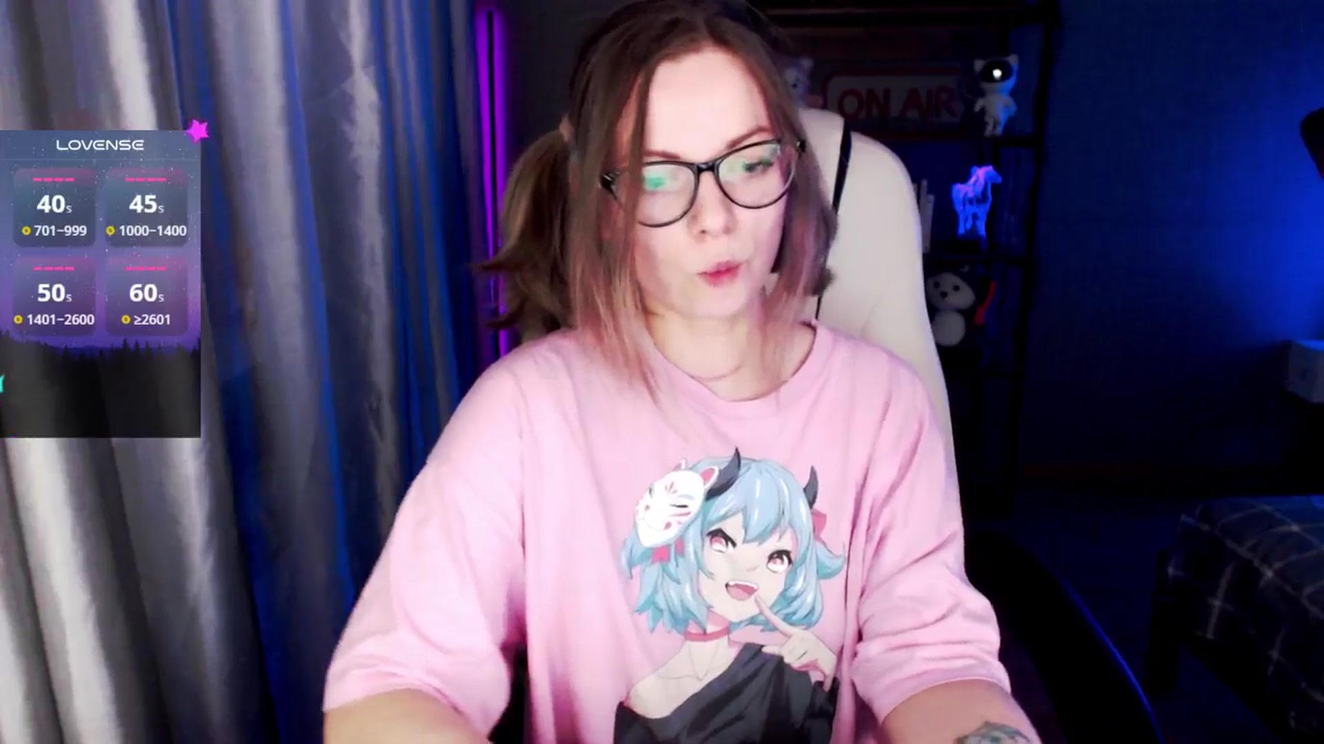 Gallery image thumbnail from MewTwo's myfreecams stream on, 10/23/2024, 02:18 image 19 of 20