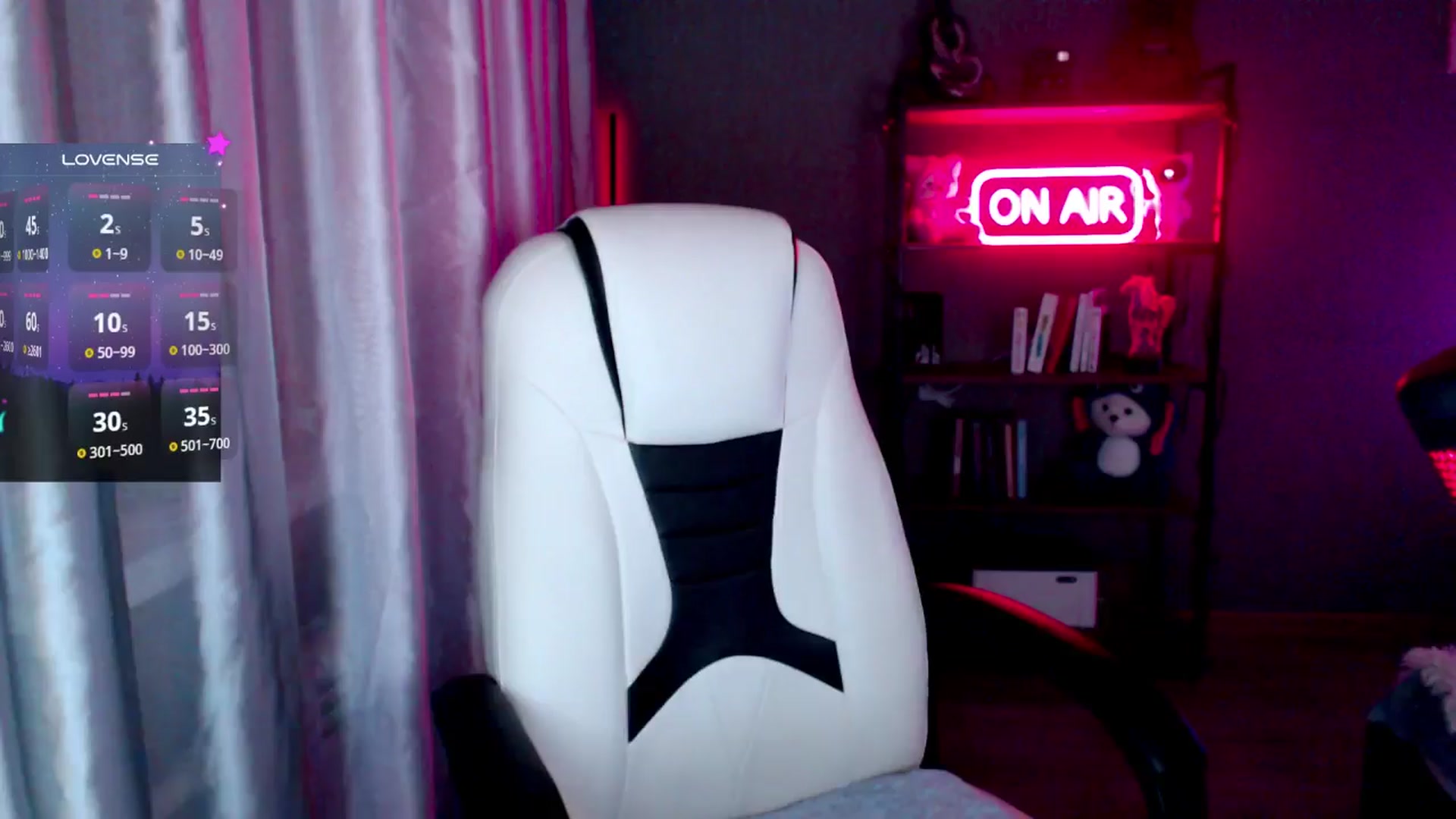 Gallery image thumbnail from MewTwo's myfreecams stream on, 10/31/2024, 03:17 image 10 of 20
